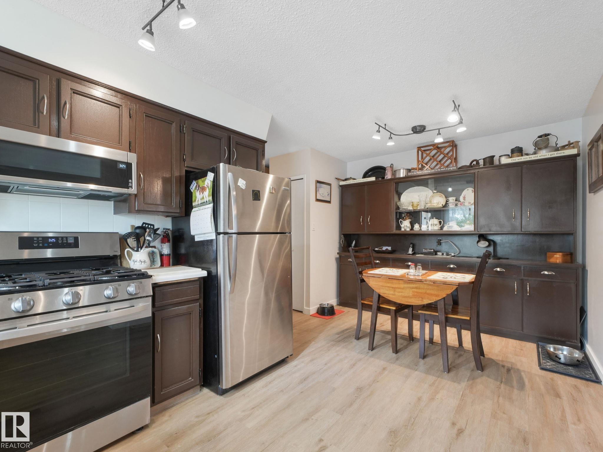 Photo 37 at 7120 39 Avenue NW, Michaels Park, Edmonton