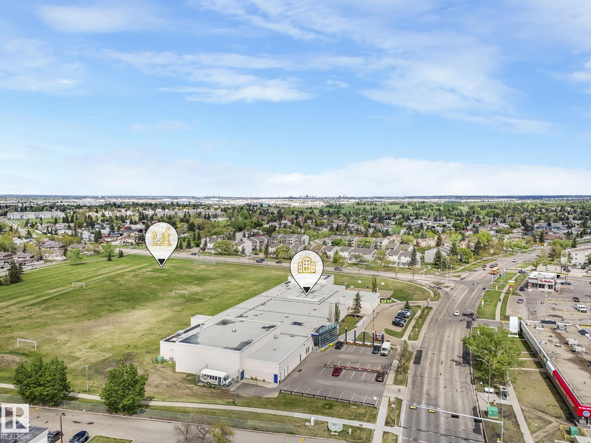 Photo 7 at 7120 39 Avenue NW, Michaels Park, Edmonton