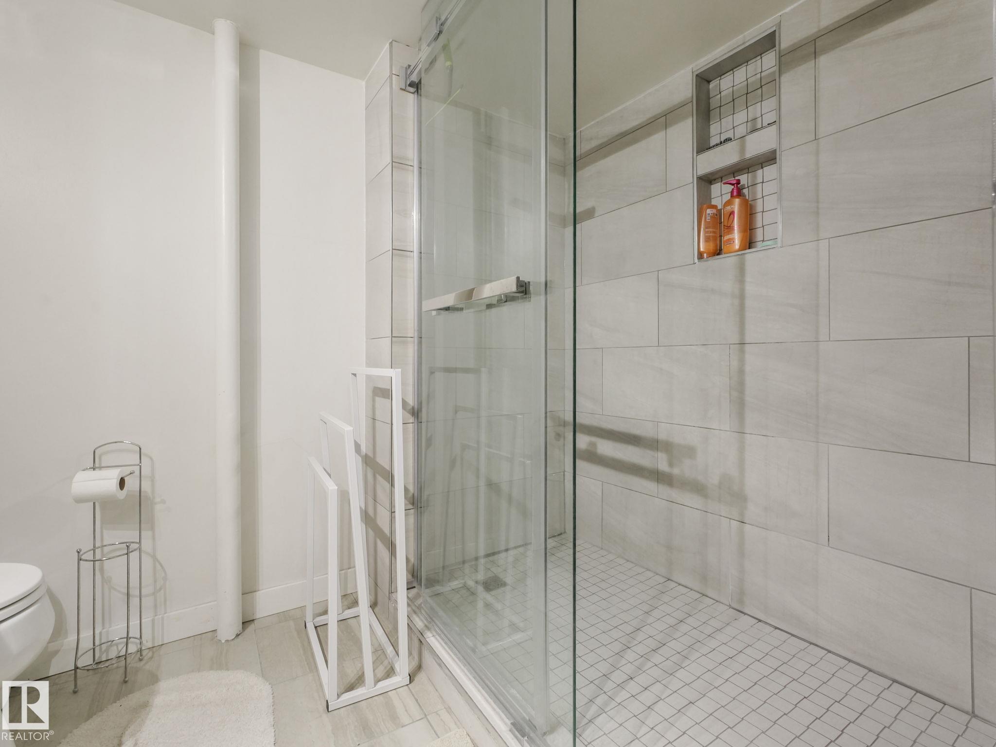 Photo 70 at 7120 39 Avenue NW, Michaels Park, Edmonton