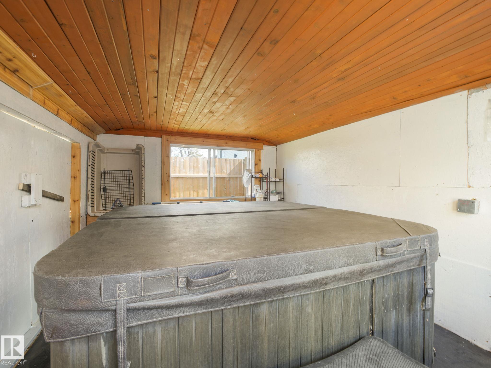 Photo 73 at 7120 39 Avenue NW, Michaels Park, Edmonton