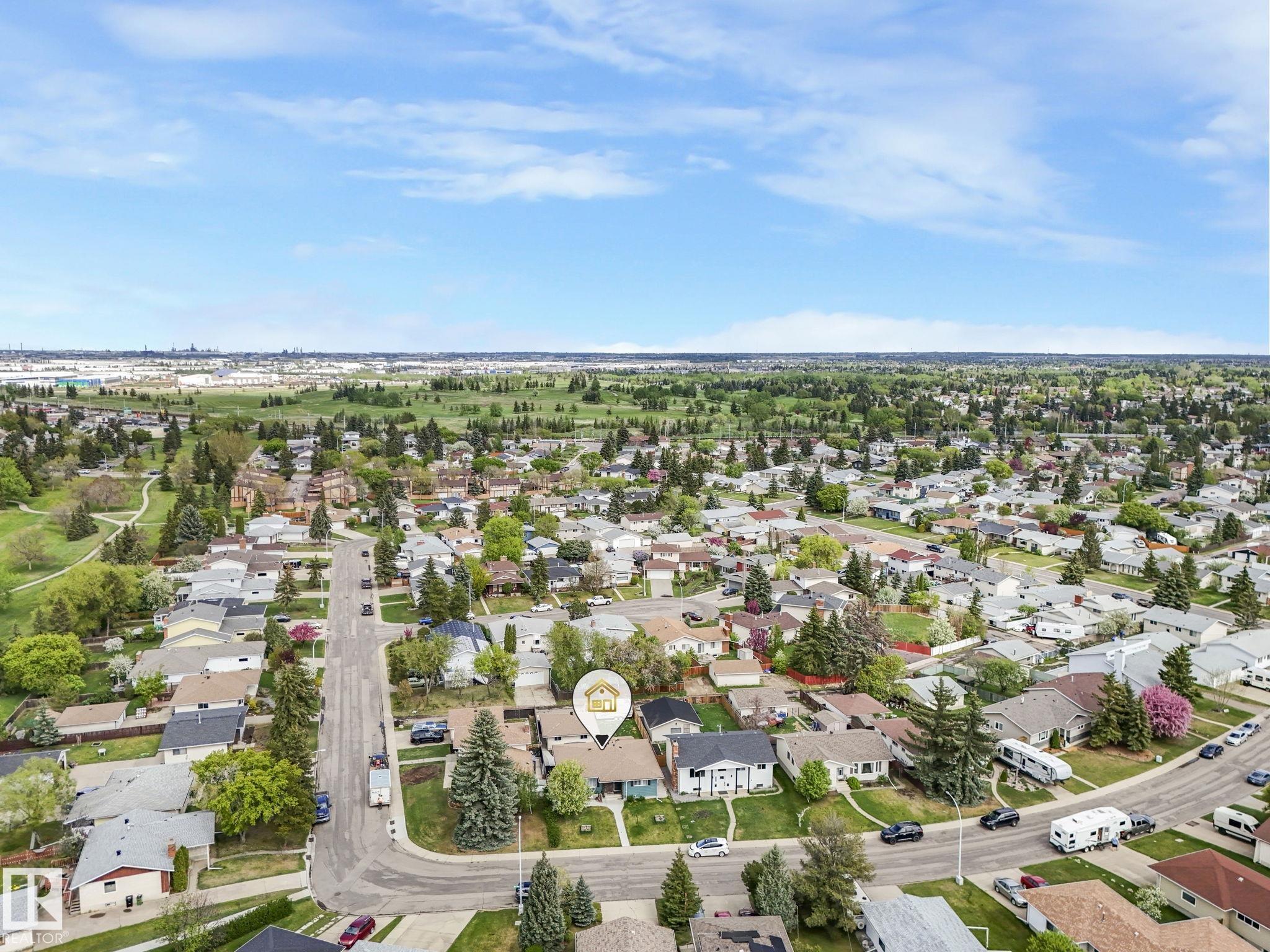 Photo 9 at 7120 39 Avenue NW, Michaels Park, Edmonton