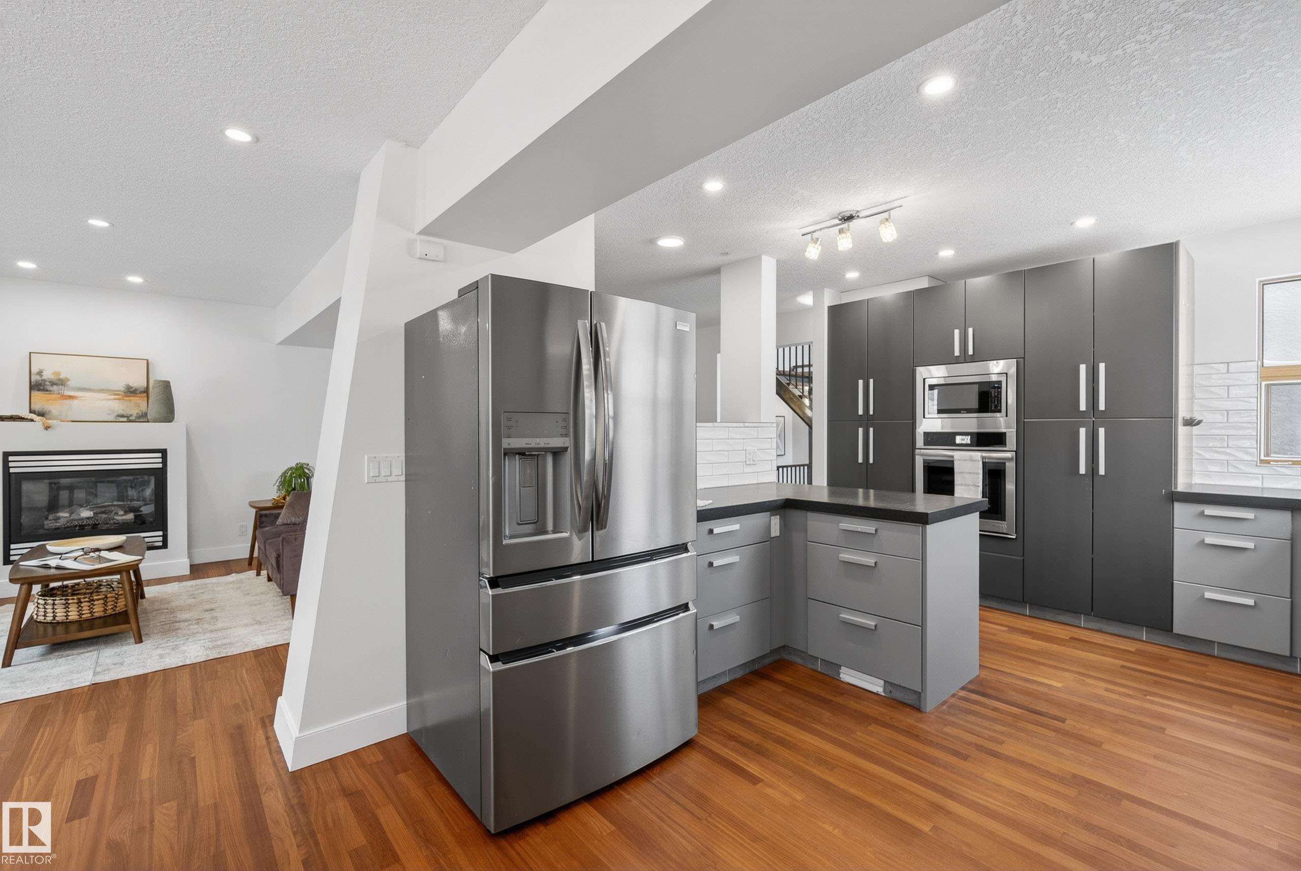 Photo 17 at 8860 93 Street NW, Bonnie Doon, Edmonton