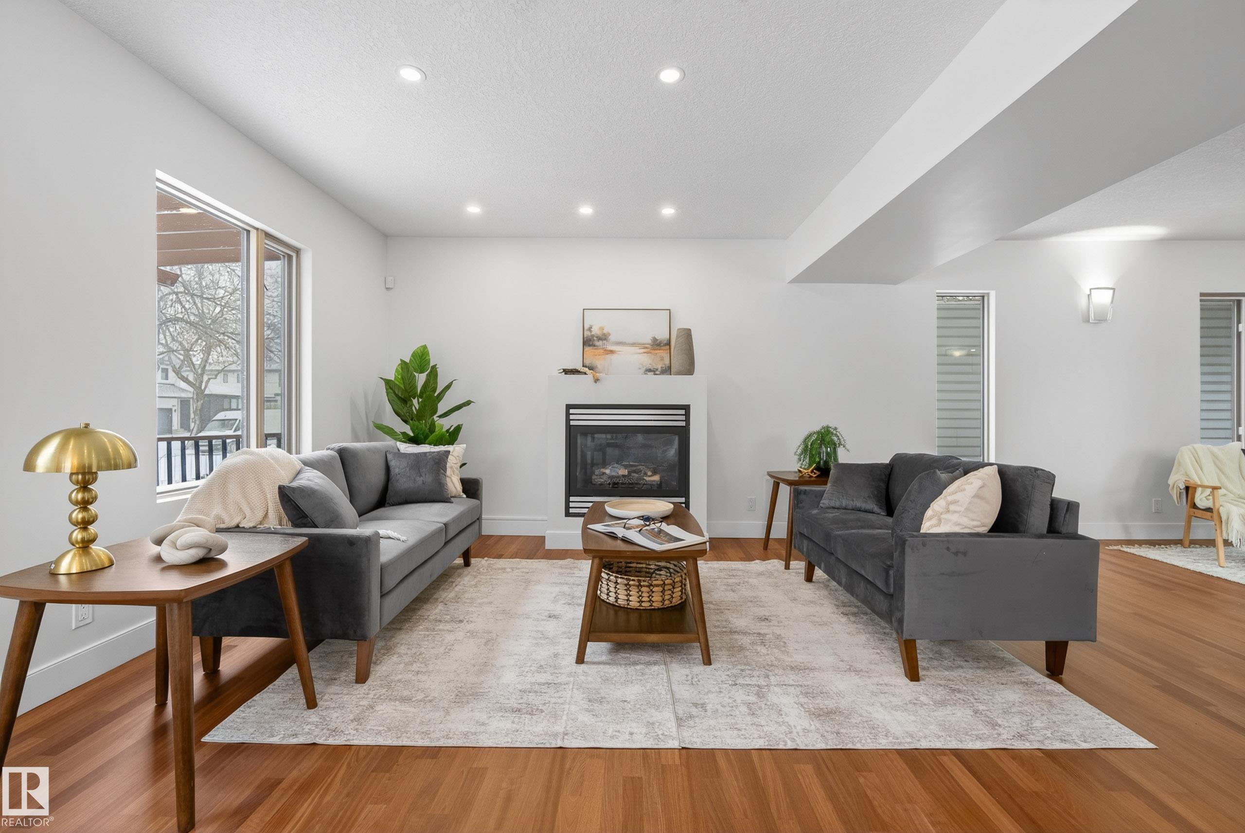 Photo 22 at 8860 93 Street NW, Bonnie Doon, Edmonton