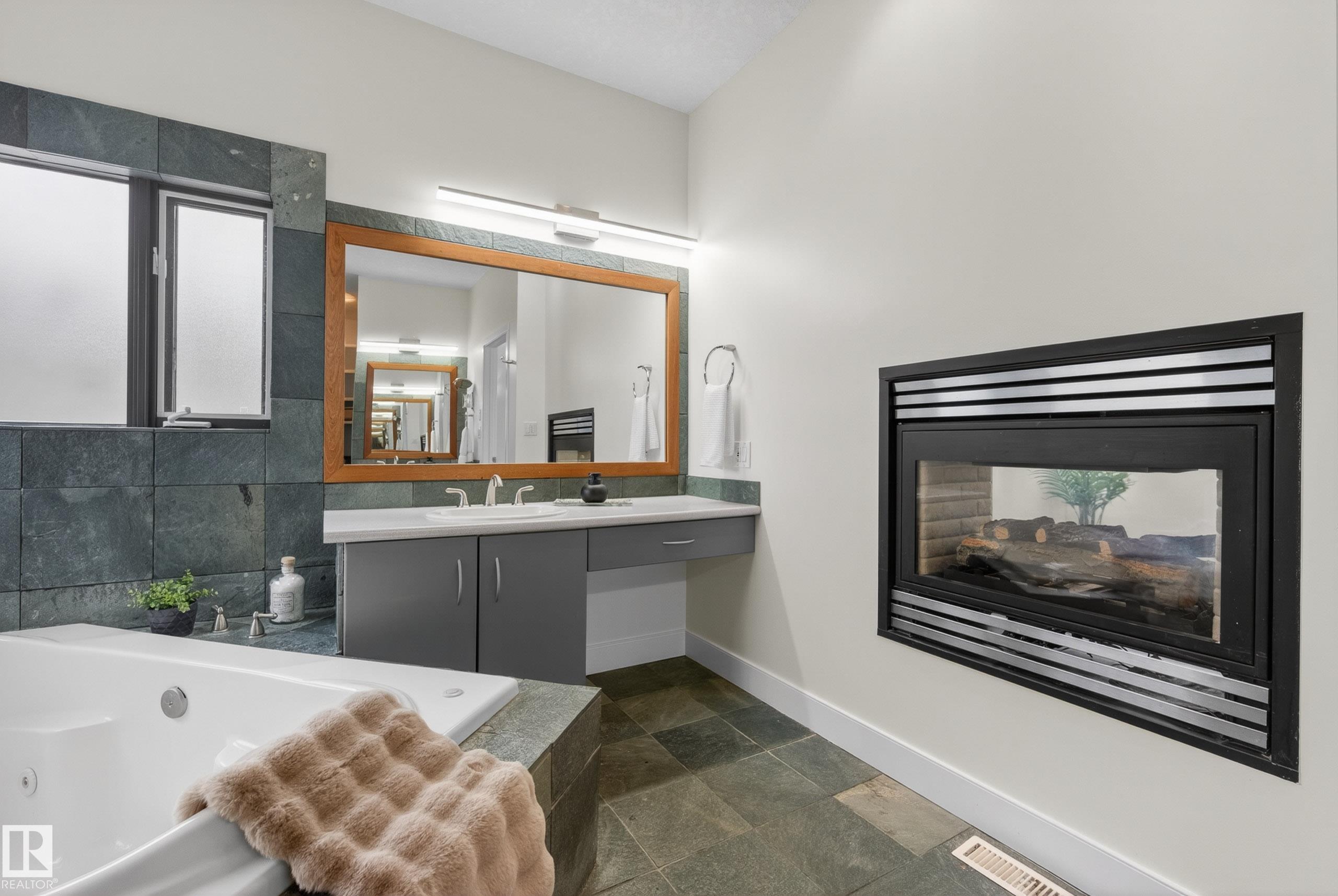 Photo 31 at 8860 93 Street NW, Bonnie Doon, Edmonton