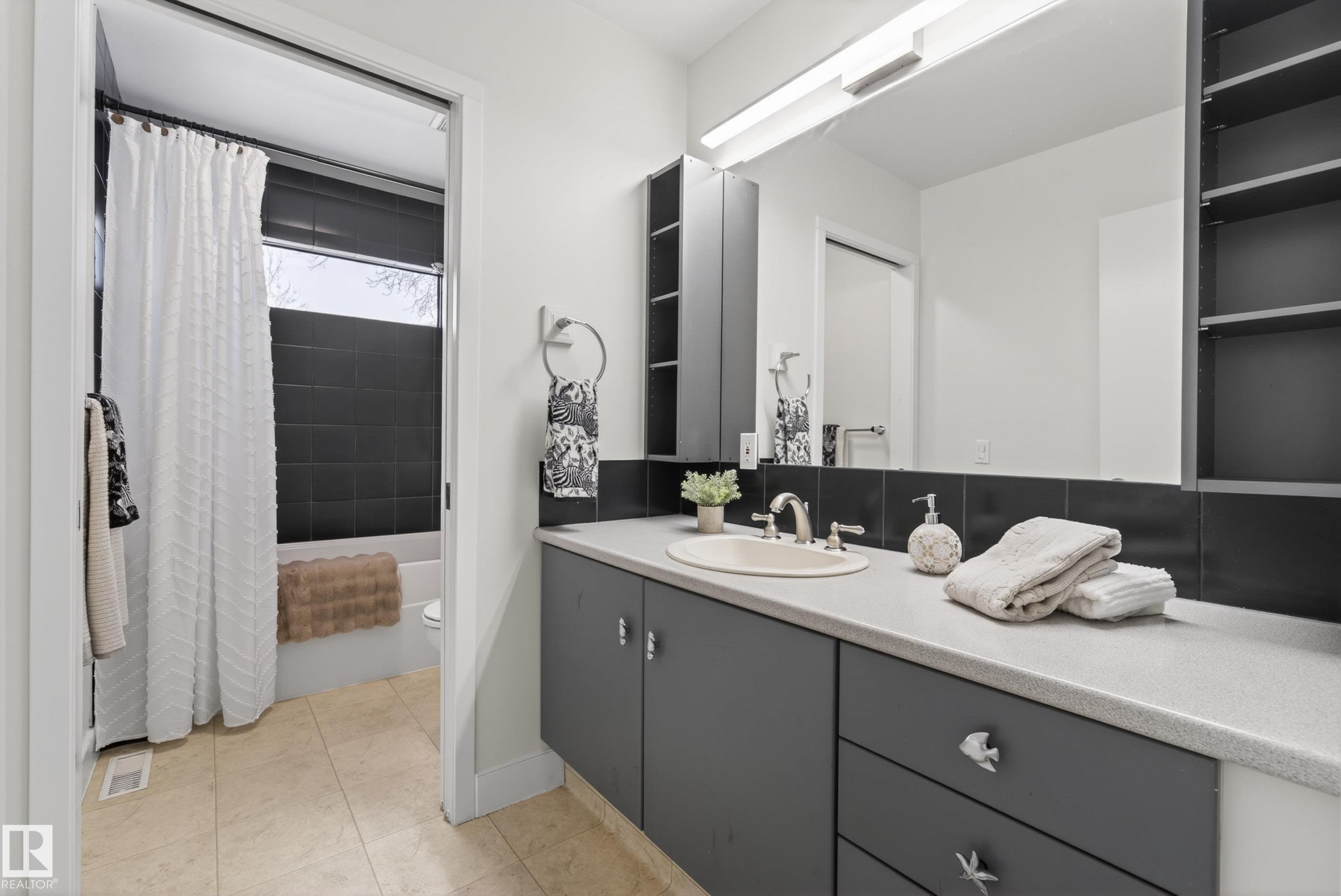 Photo 38 at 8860 93 Street NW, Bonnie Doon, Edmonton