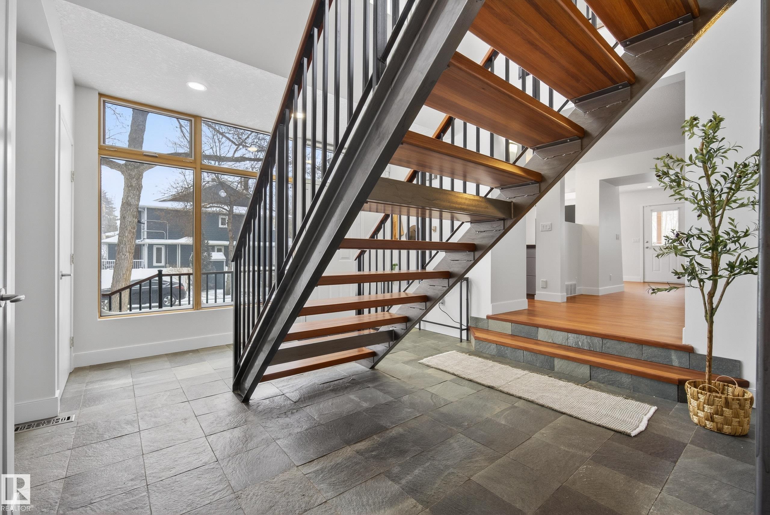 Photo 10 at 8860 93 Street NW, Bonnie Doon, Edmonton