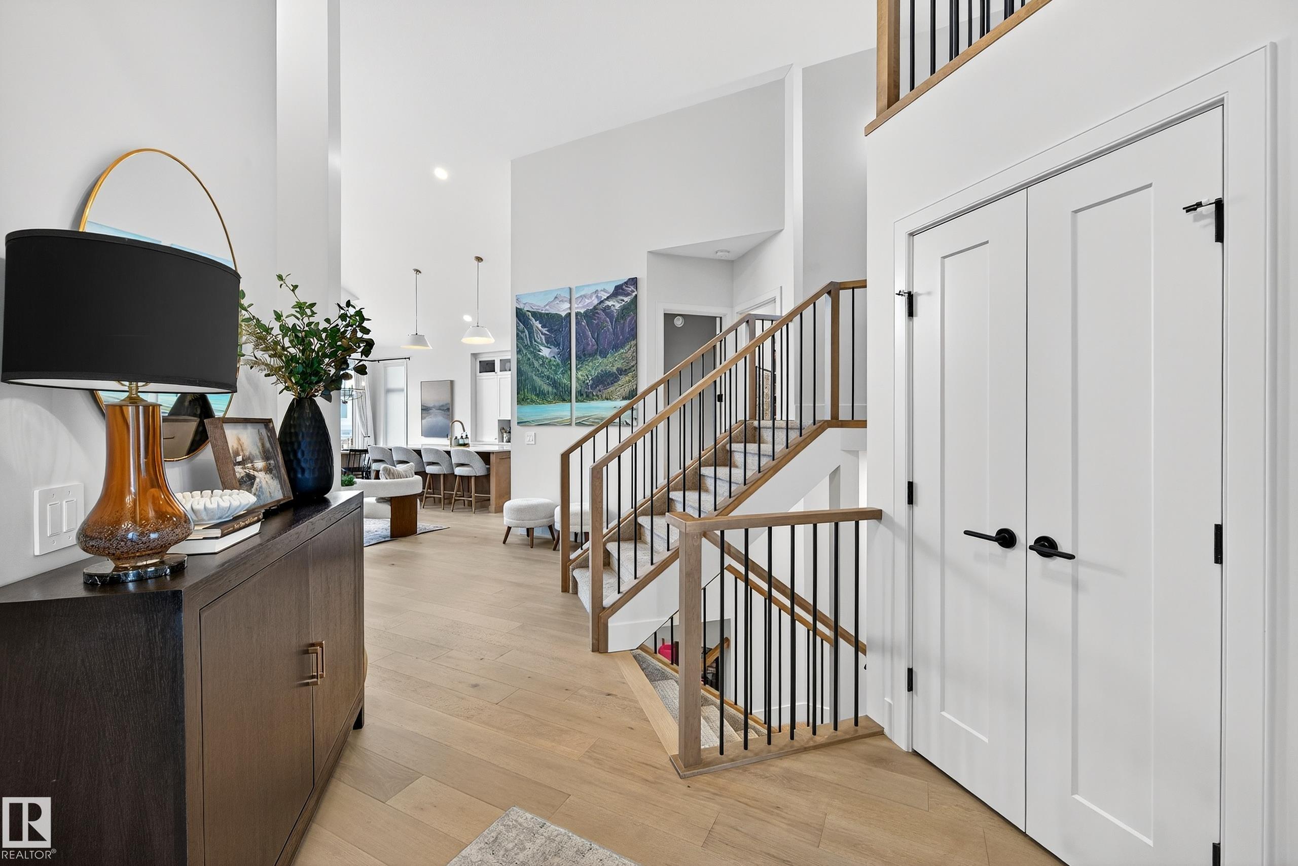 14 Jane point(e), Jensen Lakes, St. Albert