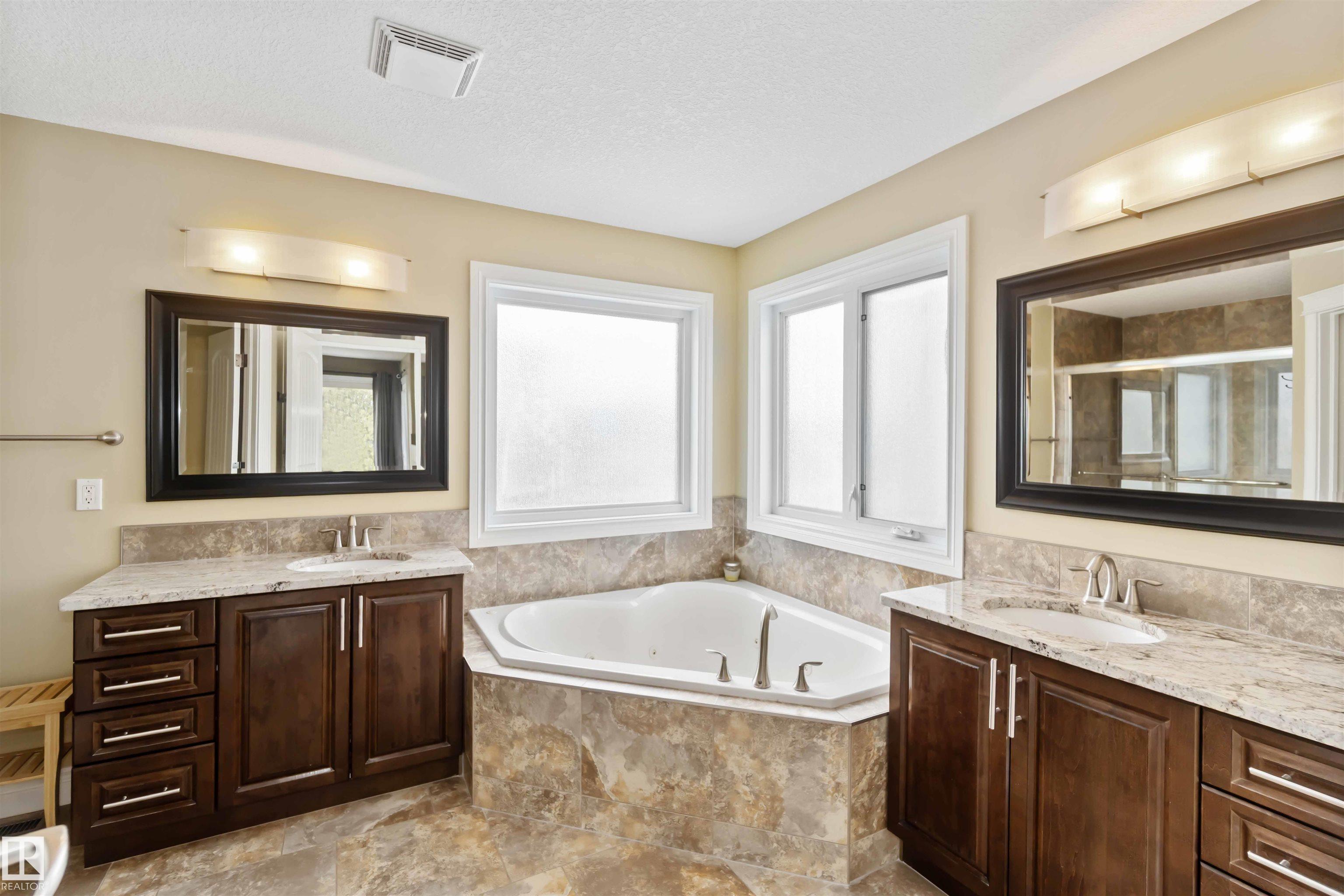 Photo 20 at 10630 82 Street NW, Forest Heights, Edmonton