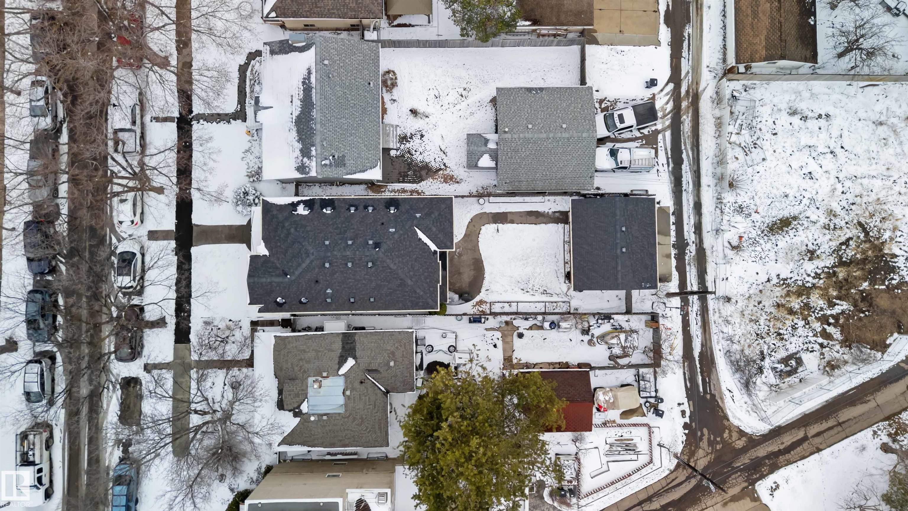 Photo 31 at 10630 82 Street NW, Forest Heights, Edmonton