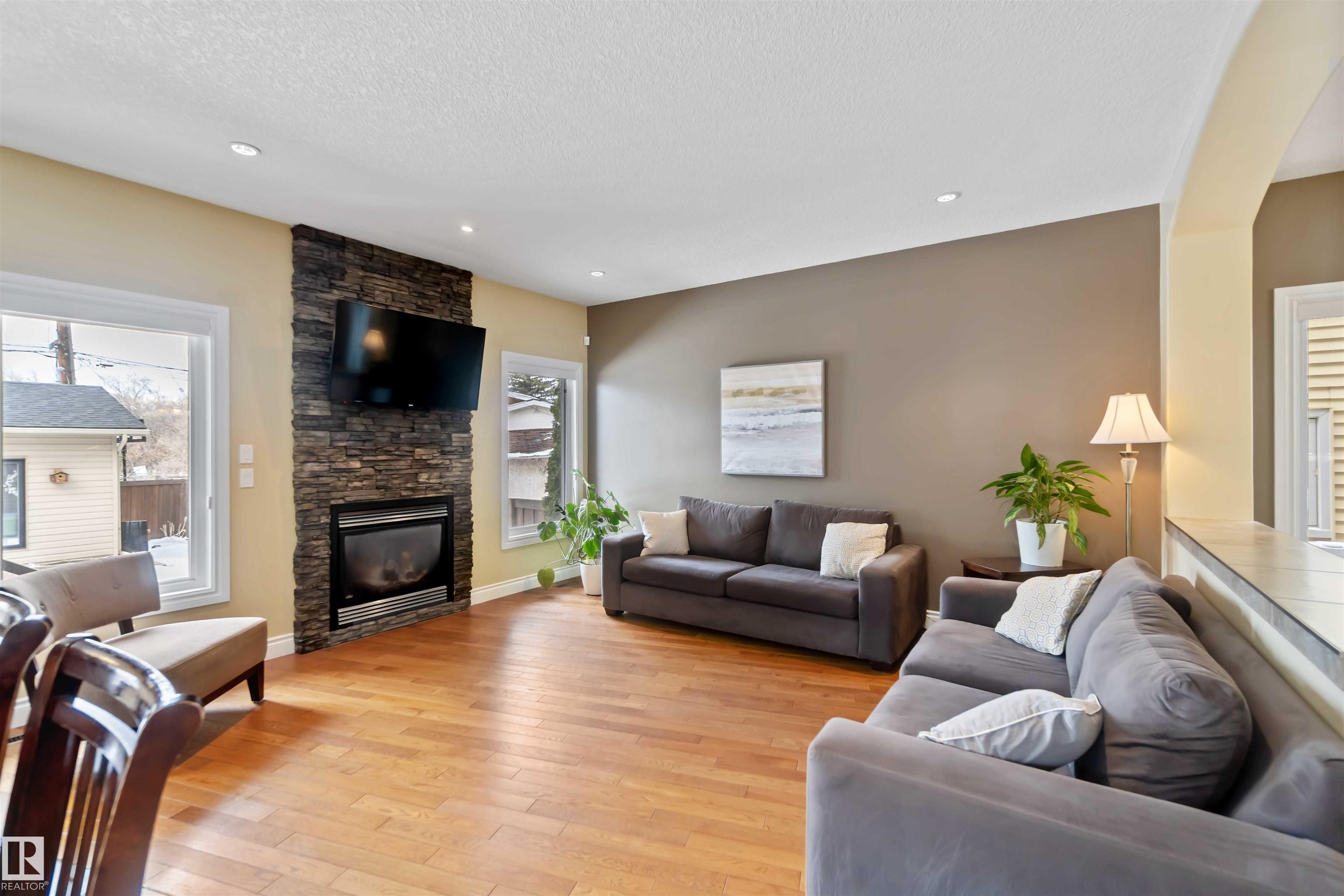 Photo 6 at 10630 82 Street NW, Forest Heights, Edmonton