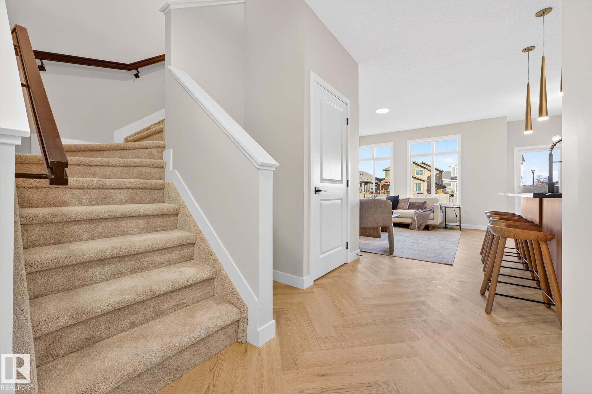 8245 Kiriak Loop SW, Keswick, Edmonton