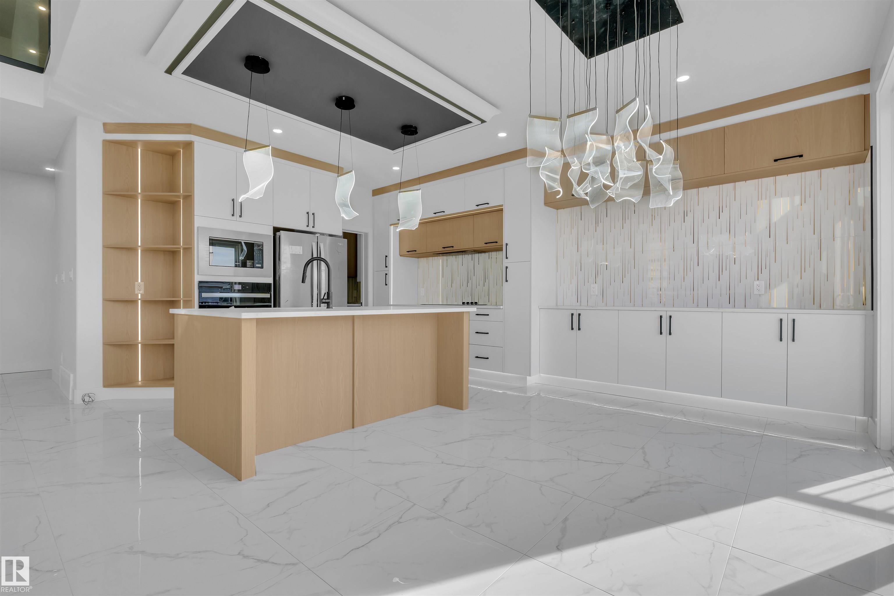 Photo 17 at 415 Pine point(e), Woodbend, Leduc