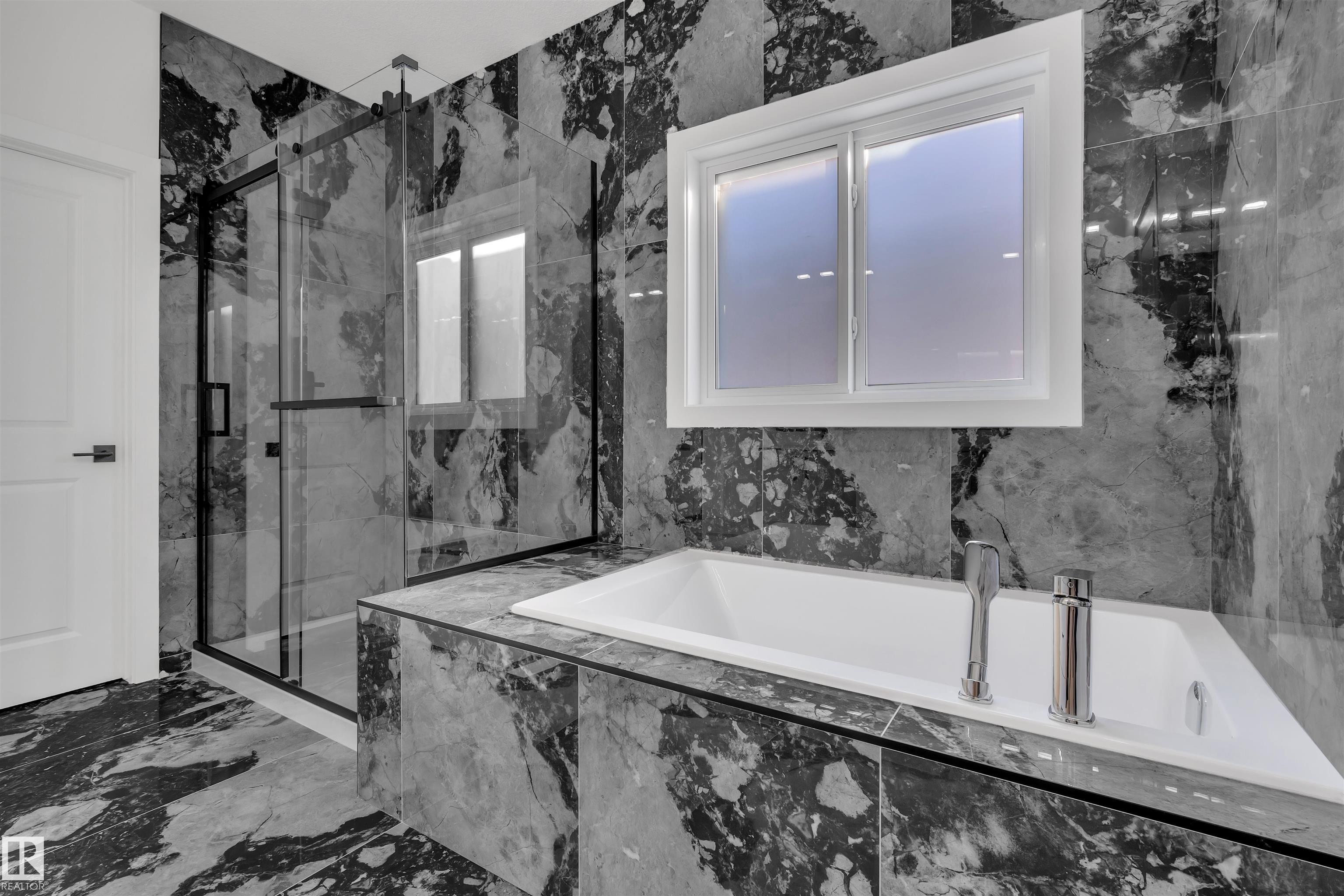 Photo 35 at 415 Pine point(e), Woodbend, Leduc