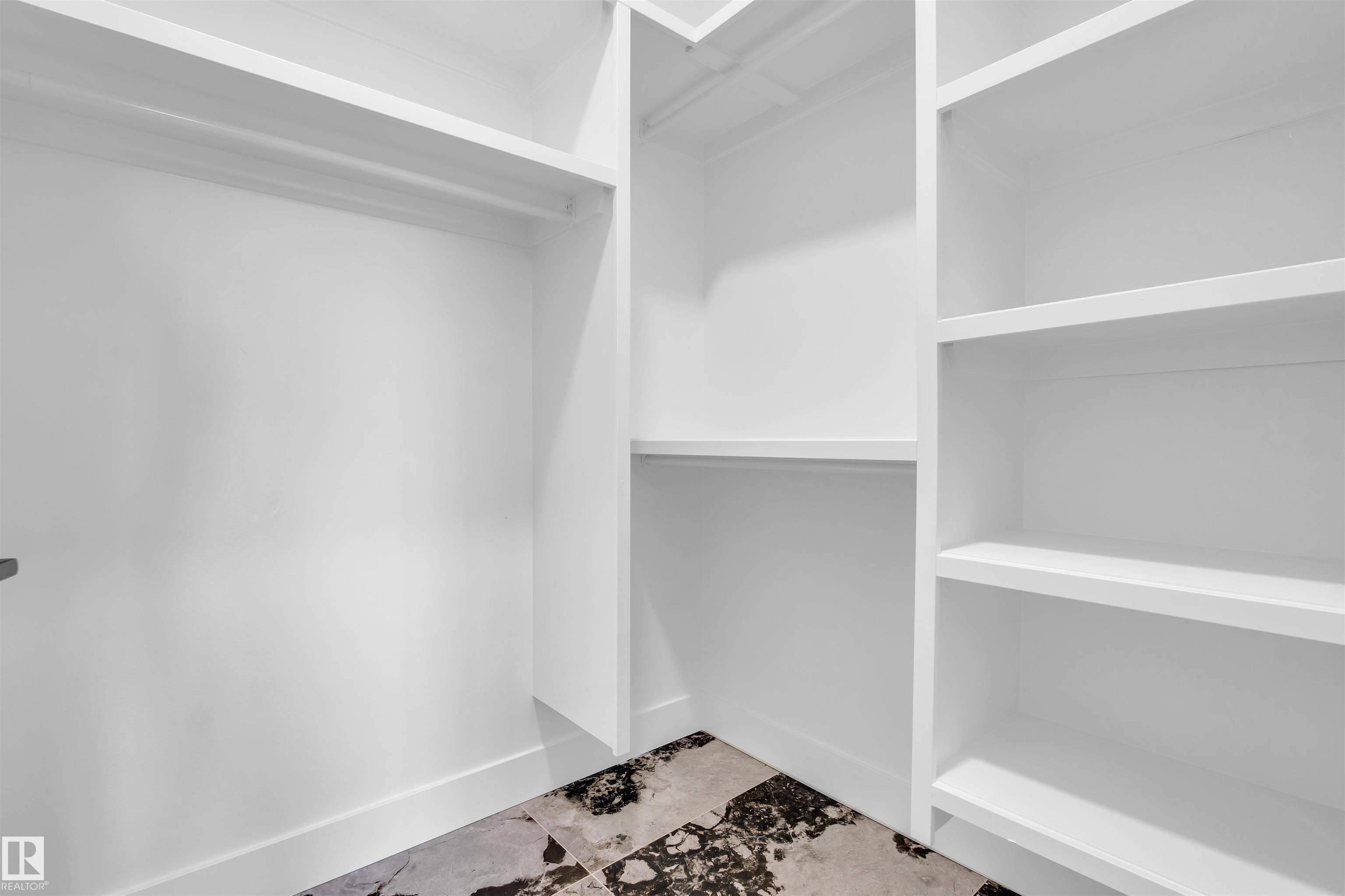 Photo 36 at 415 Pine point(e), Woodbend, Leduc