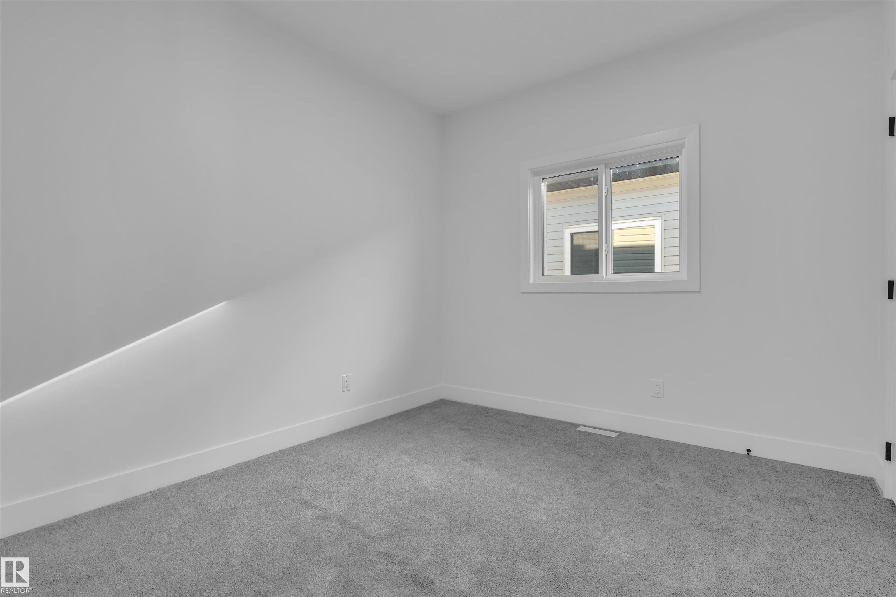 Photo 38 at 415 Pine point(e), Woodbend, Leduc