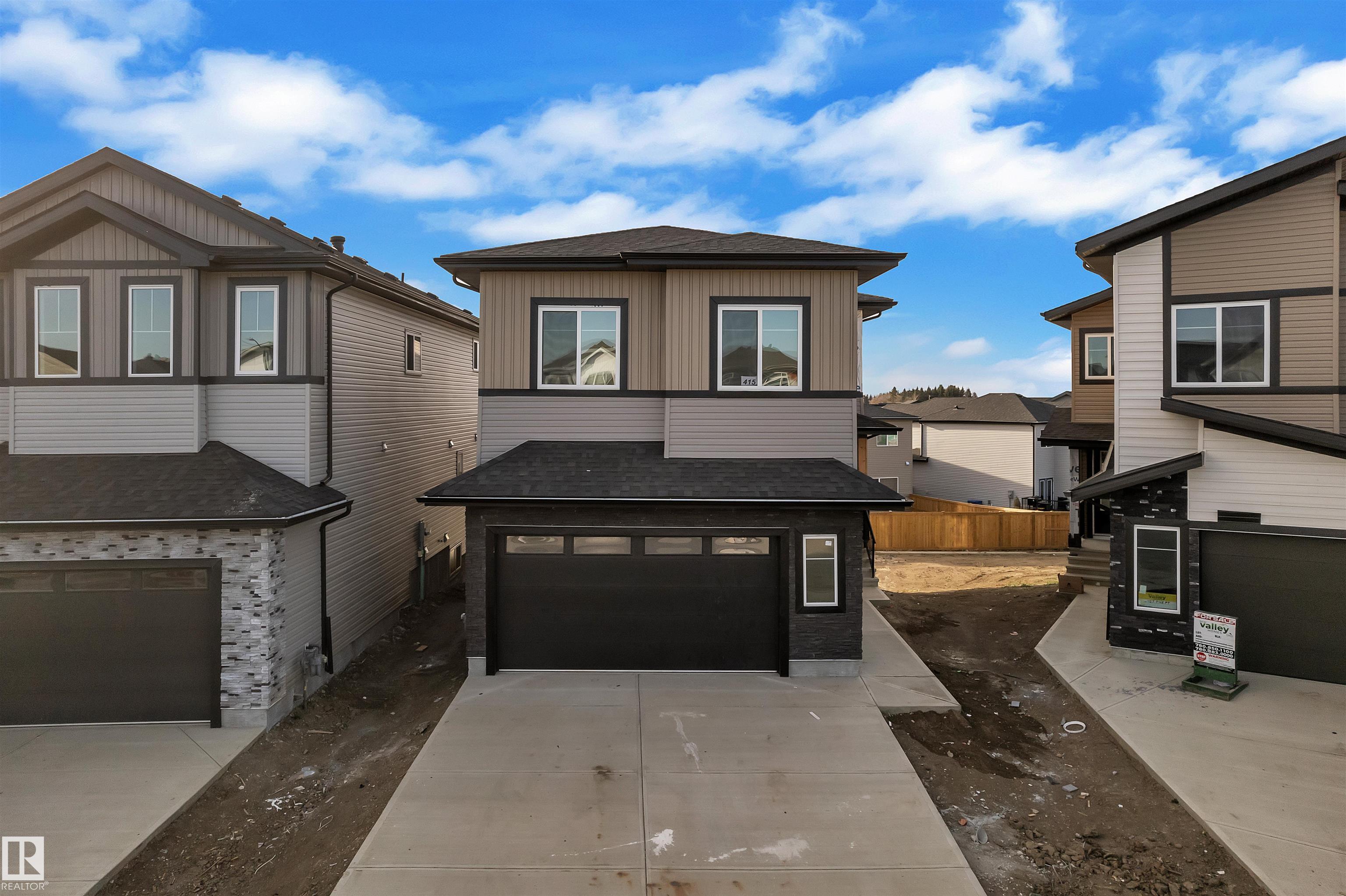 415 Pine point(e), Woodbend, Leduc