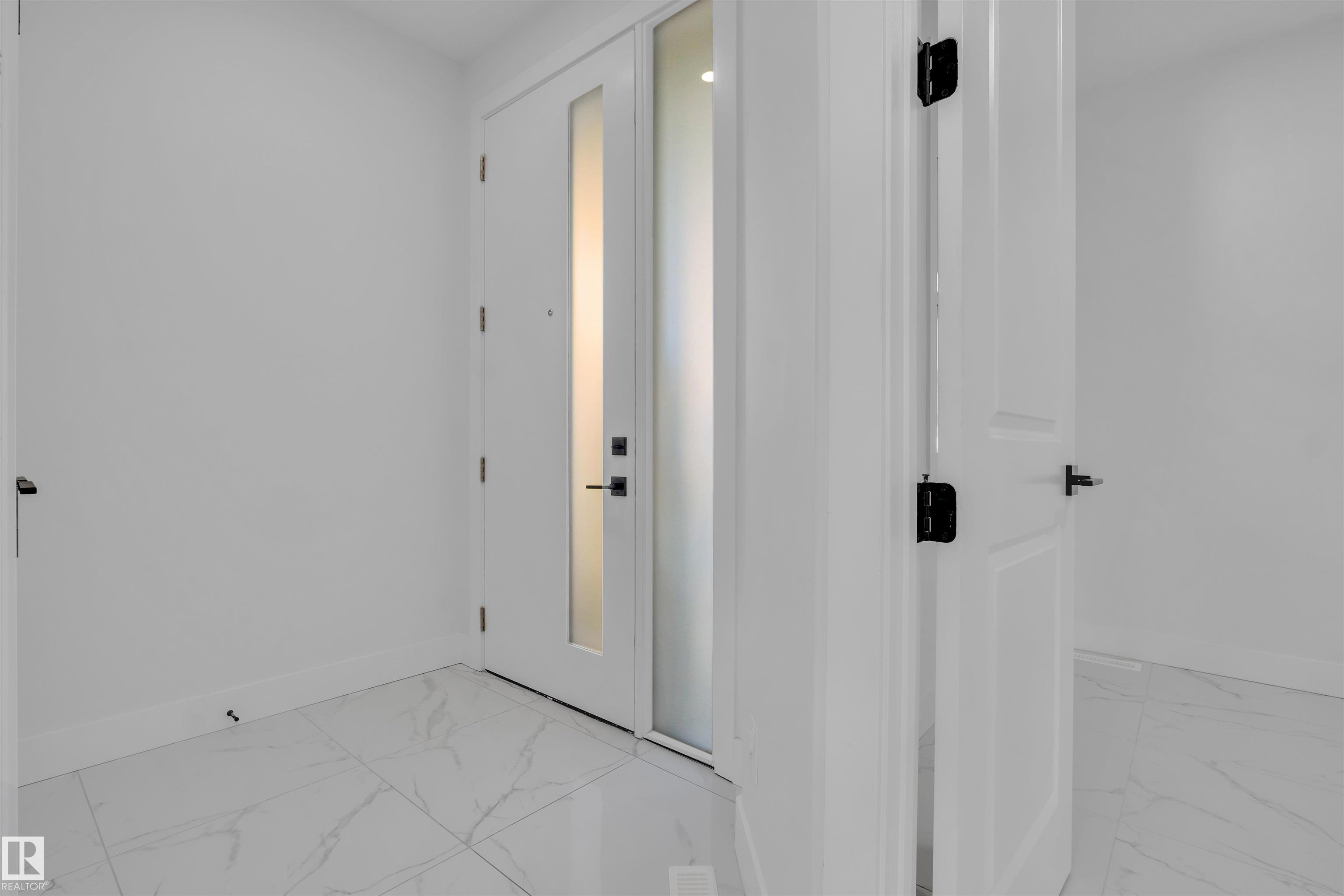 Photo 8 at 415 Pine point(e), Woodbend, Leduc