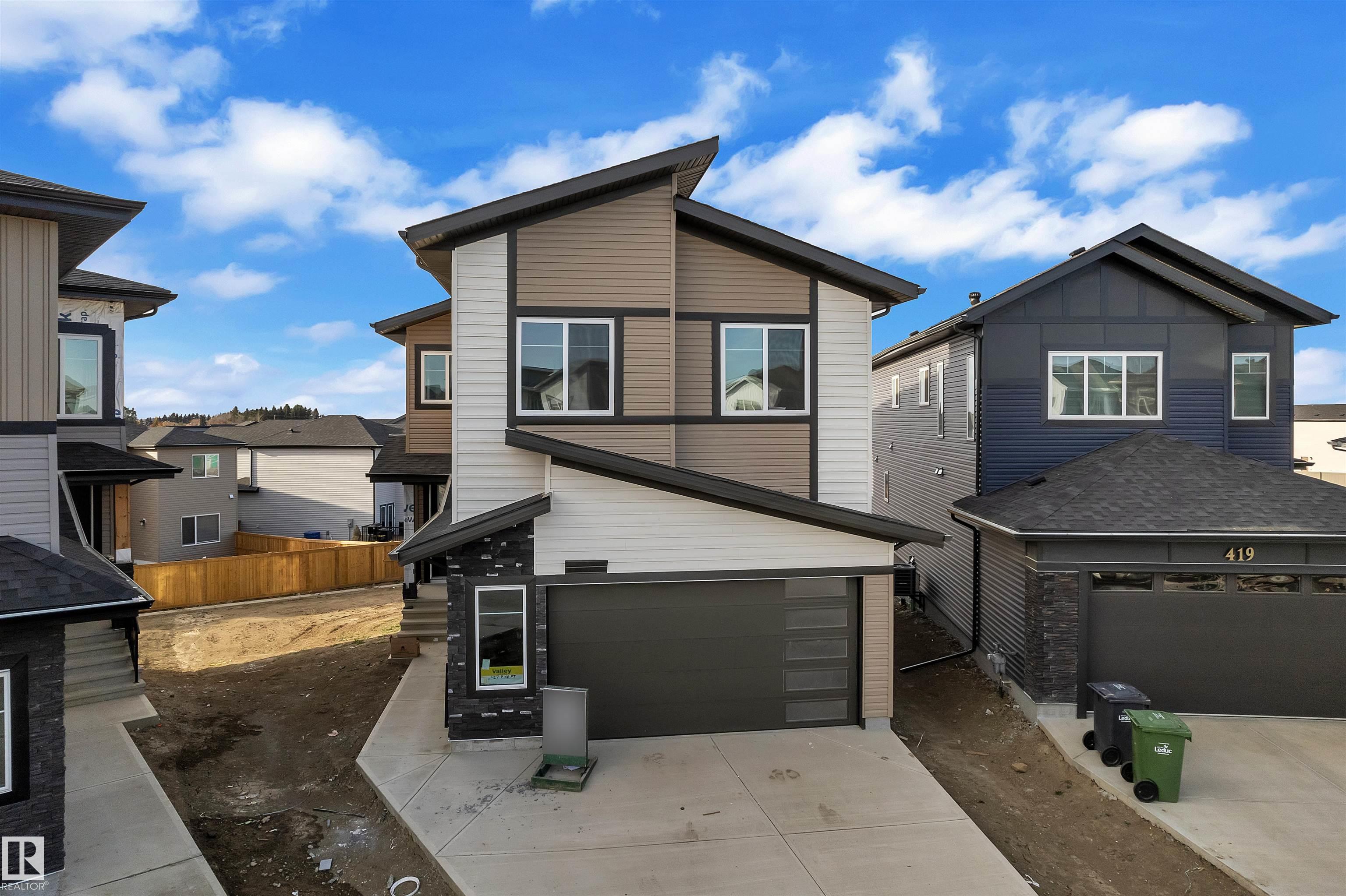 417 Pine point(e), Woodbend, Leduc