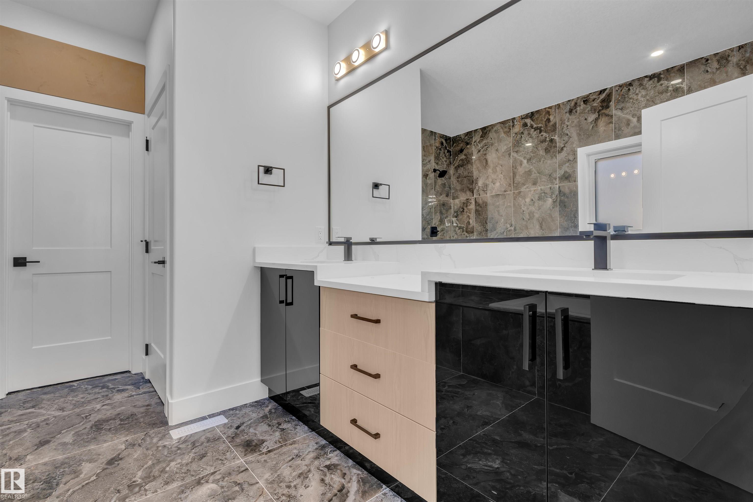 Photo 28 at 417 Pine point(e), Woodbend, Leduc