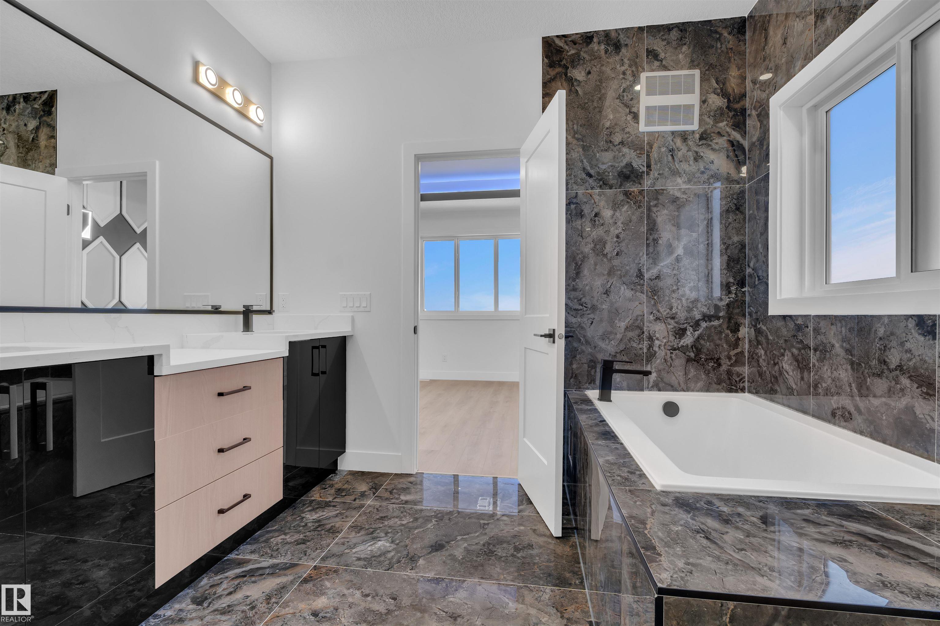 Photo 31 at 417 Pine point(e), Woodbend, Leduc