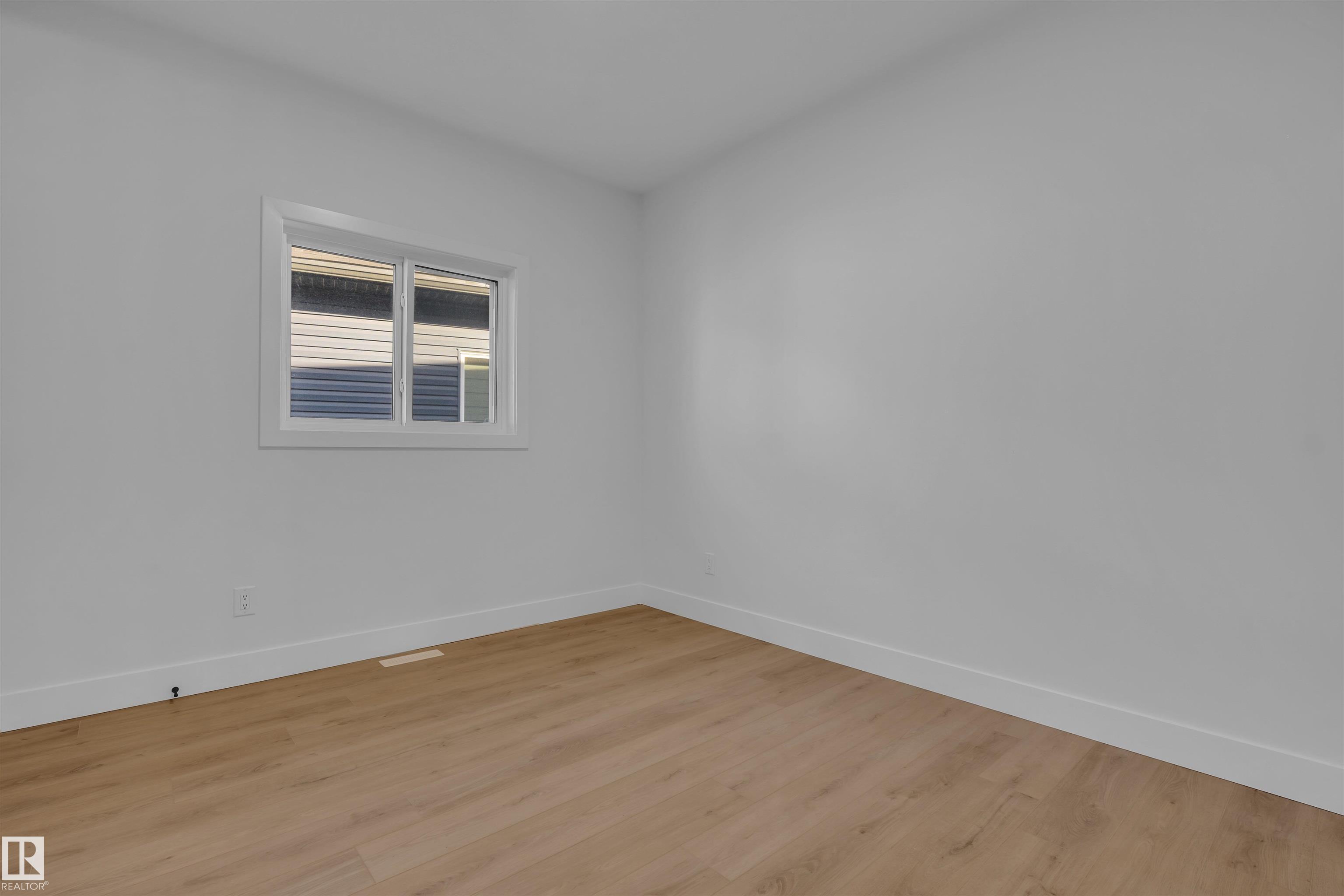 Photo 35 at 417 Pine point(e), Woodbend, Leduc