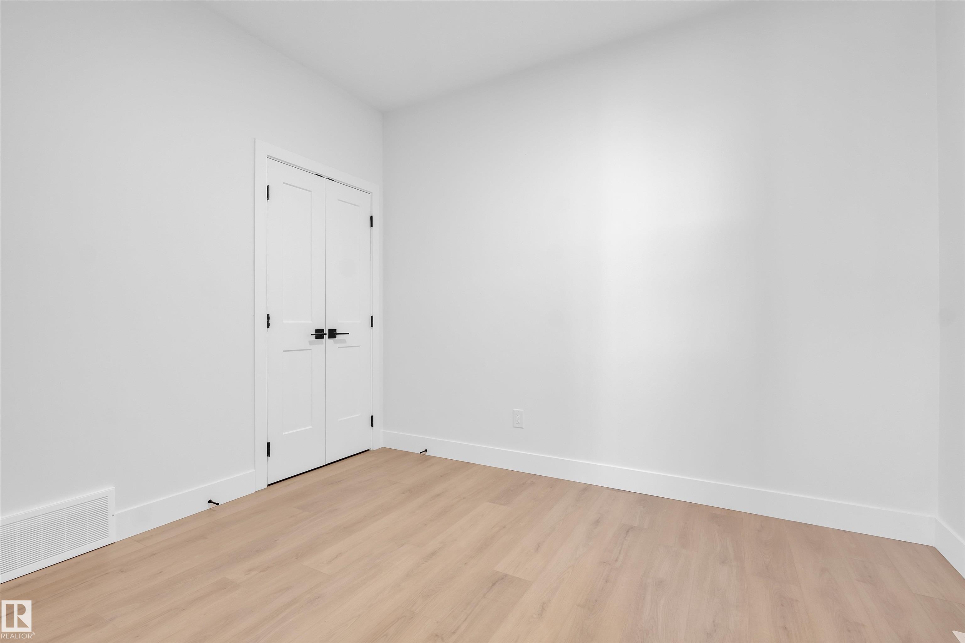 Photo 8 at 417 Pine point(e), Woodbend, Leduc