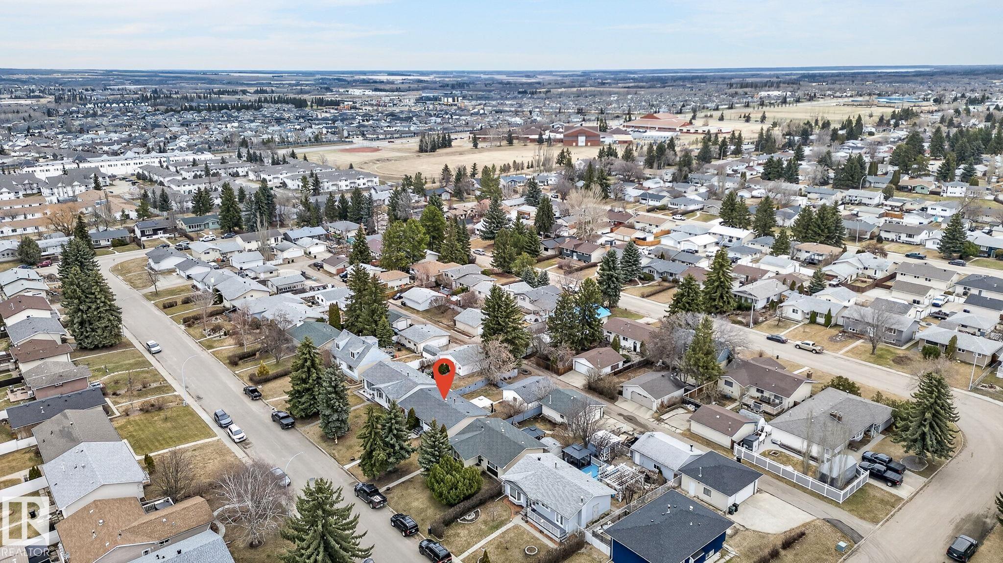 Photo 11 at 17 Brookside Crescent, Brookwood, Spruce Grove
