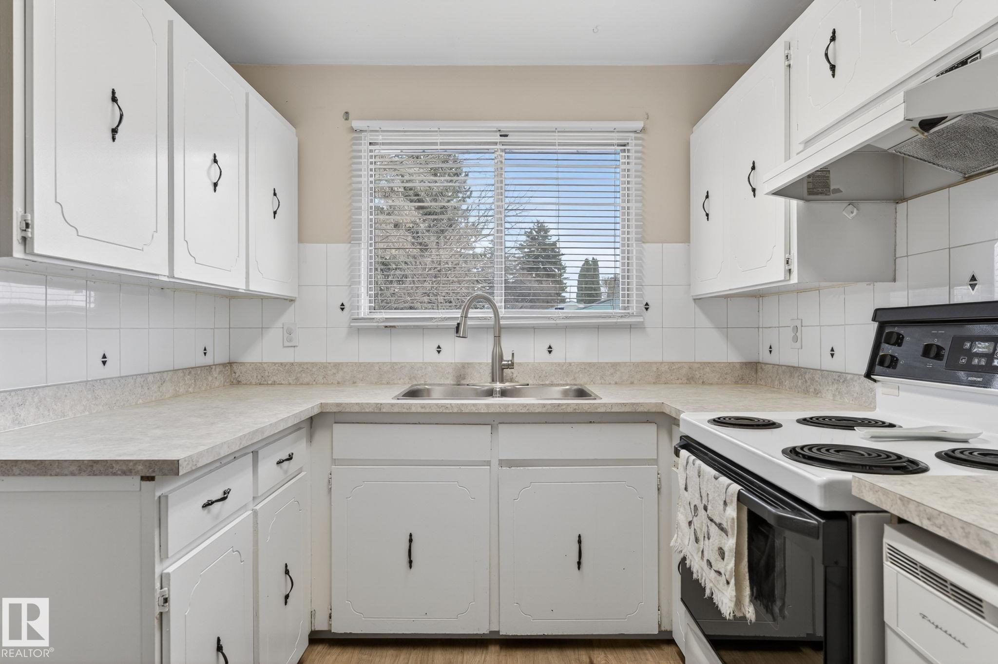 Photo 18 at 17 Brookside Crescent, Brookwood, Spruce Grove