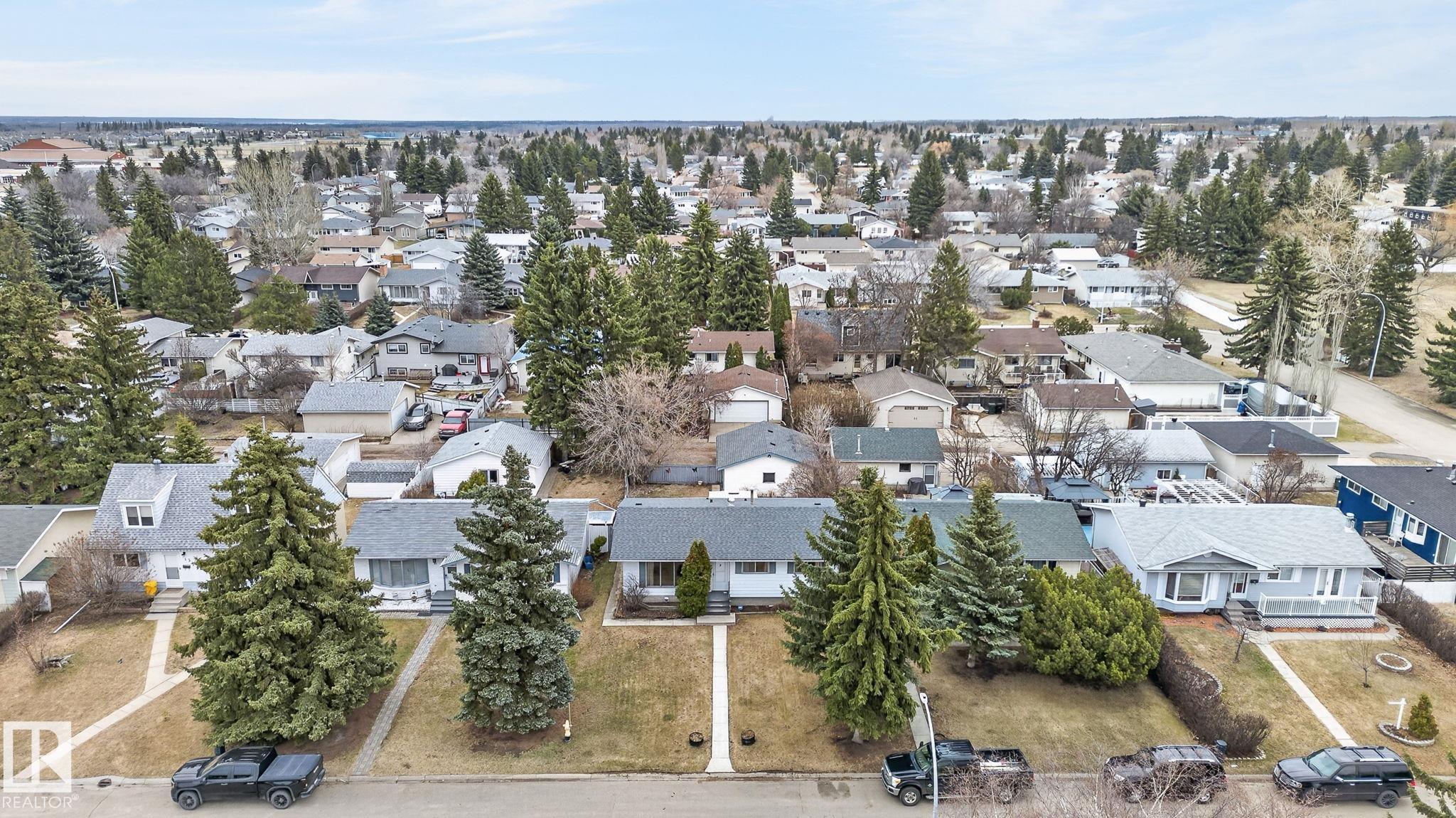 Photo 9 at 17 Brookside Crescent, Brookwood, Spruce Grove