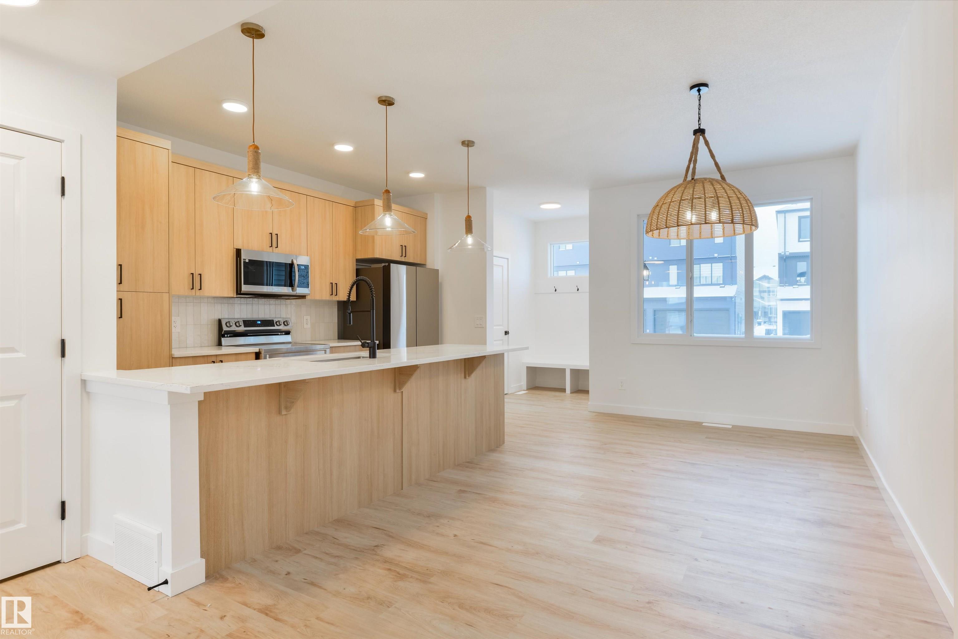 Photo 12 at 9 Cobblestone Gate, Copperhaven, Spruce Grove