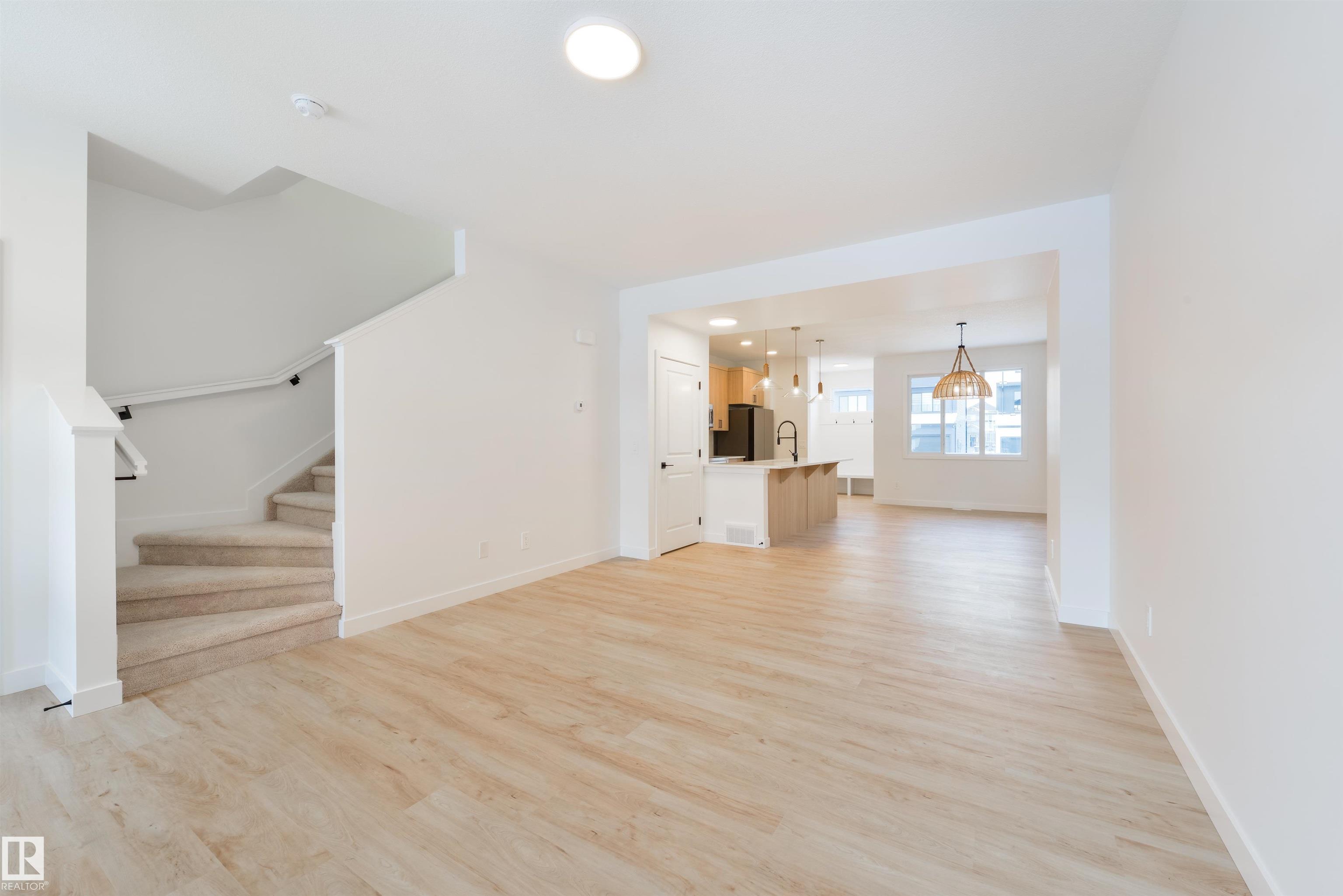 Photo 8 at 9 Cobblestone Gate, Copperhaven, Spruce Grove