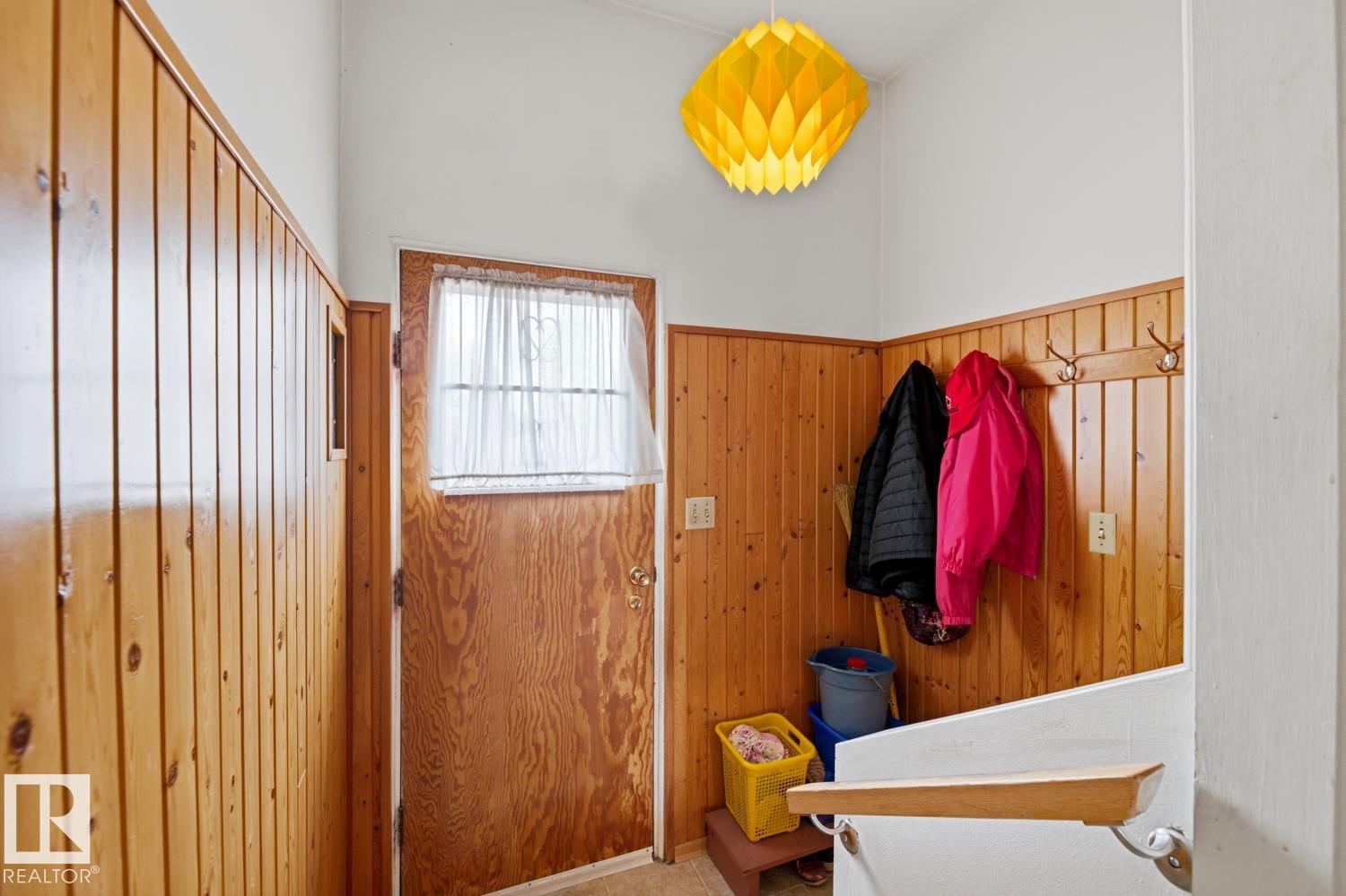 Photo 19 at 9745 68 Avenue NW, Hazeldean, Edmonton