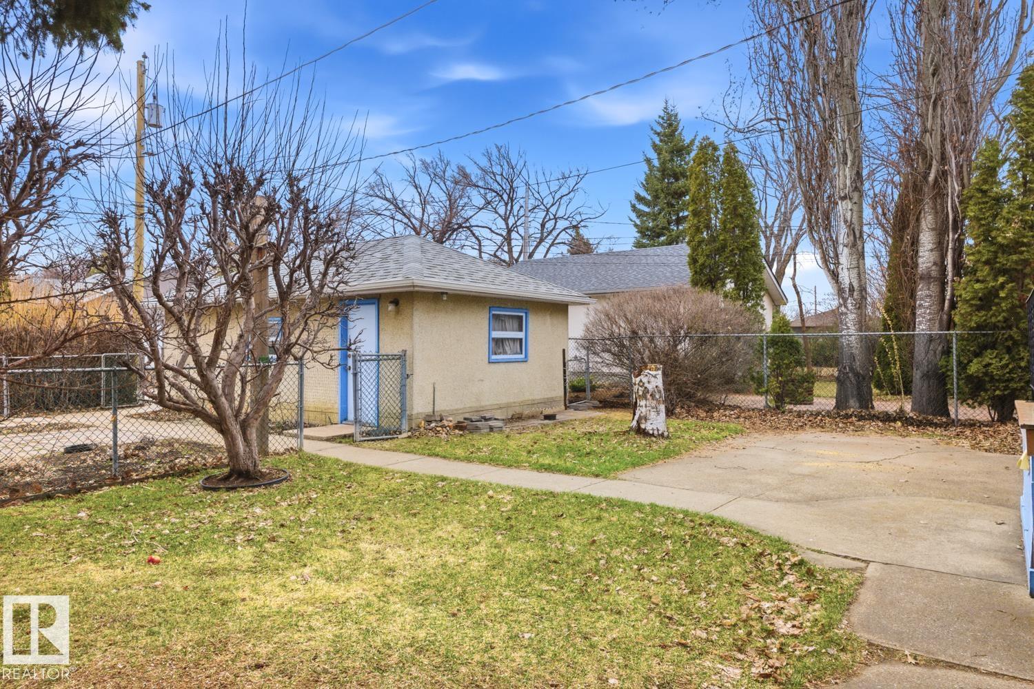 9745 68 Avenue NW, Hazeldean, Edmonton