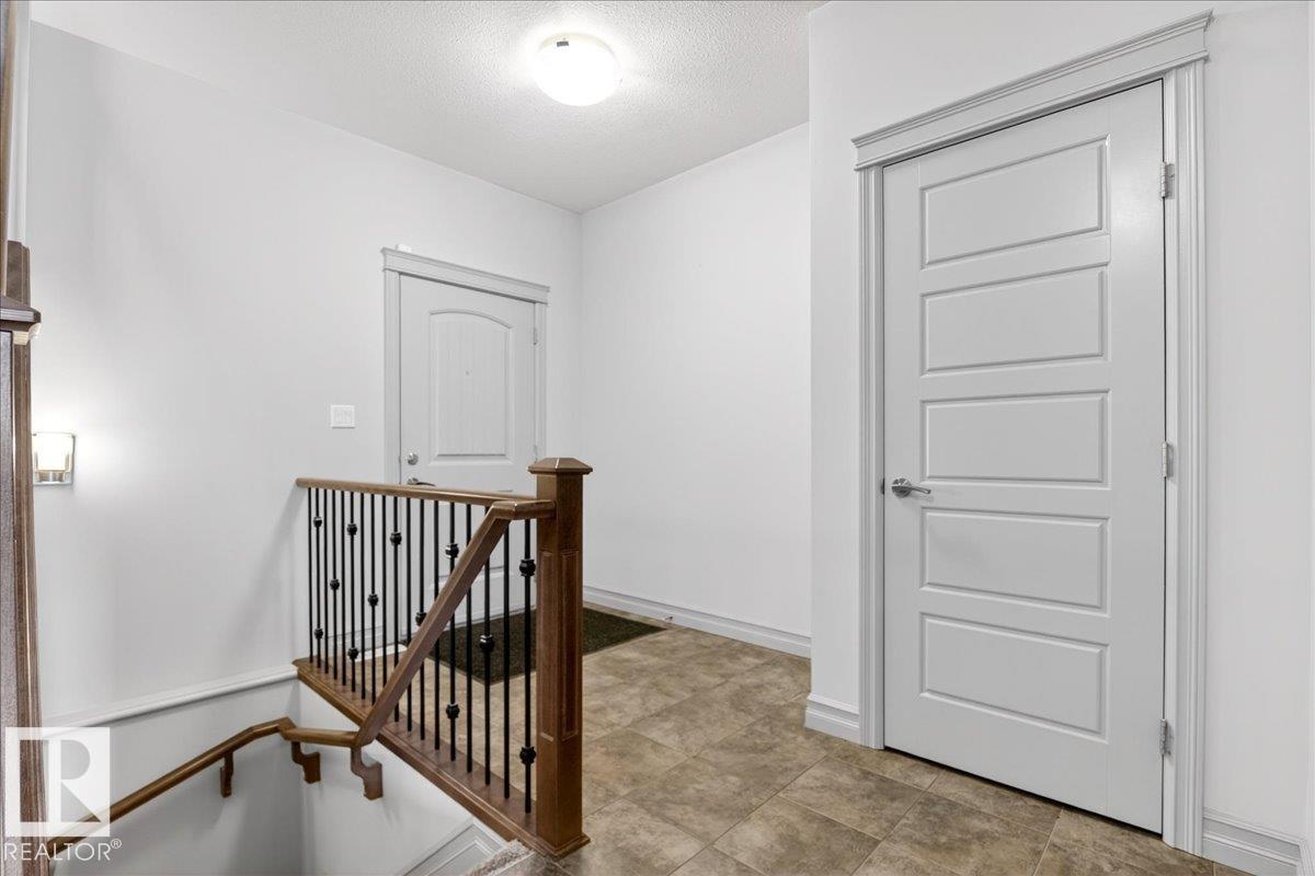 5912 19 Avenue SW, Walker, Edmonton