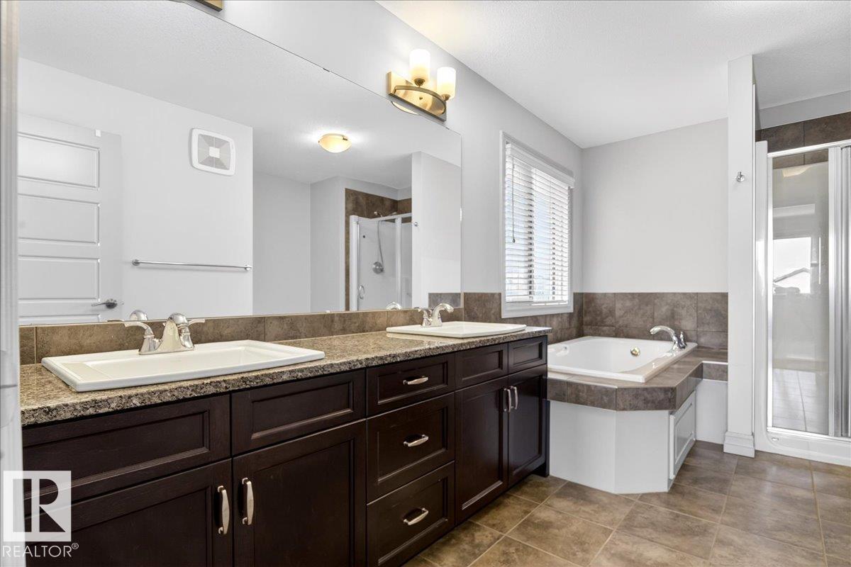 Photo 36 at 5912 19 Avenue SW, Walker, Edmonton