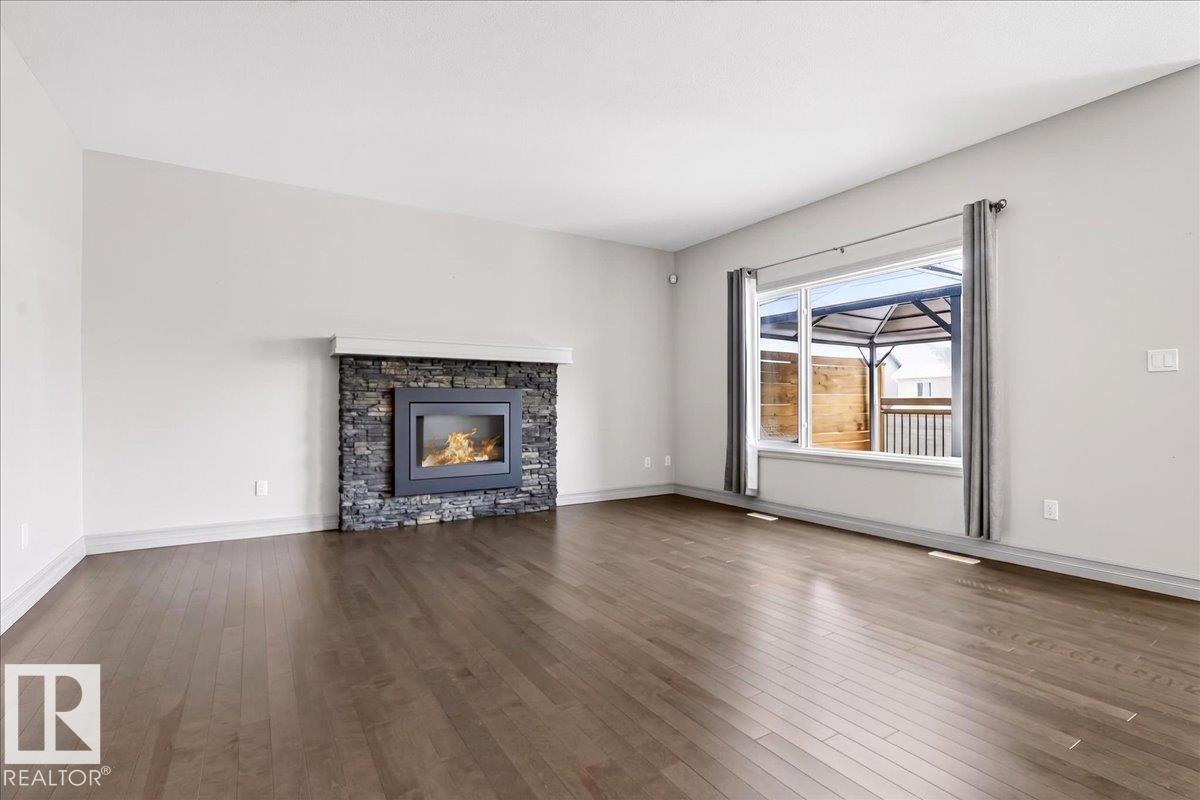 5912 19 Avenue SW, Walker, Edmonton