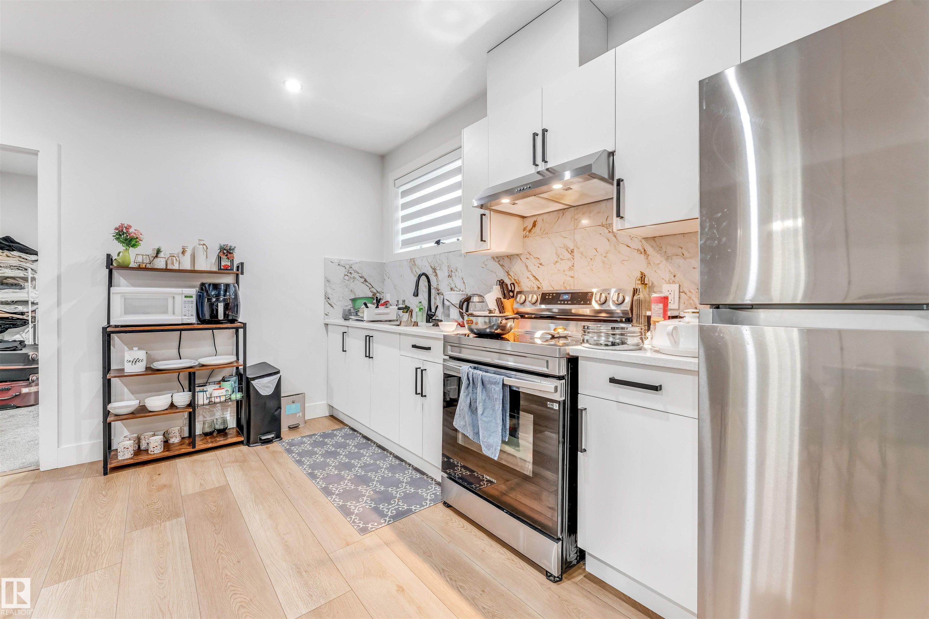 Photo 41 at 304 33 Avenue NW, Maple Crest, Edmonton