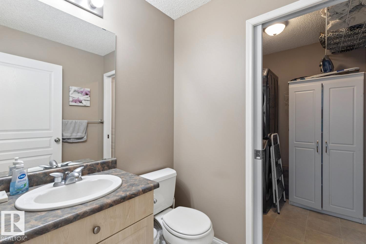 Photo 15 at 3219 30 Avenue NW, Silver Berry, Edmonton