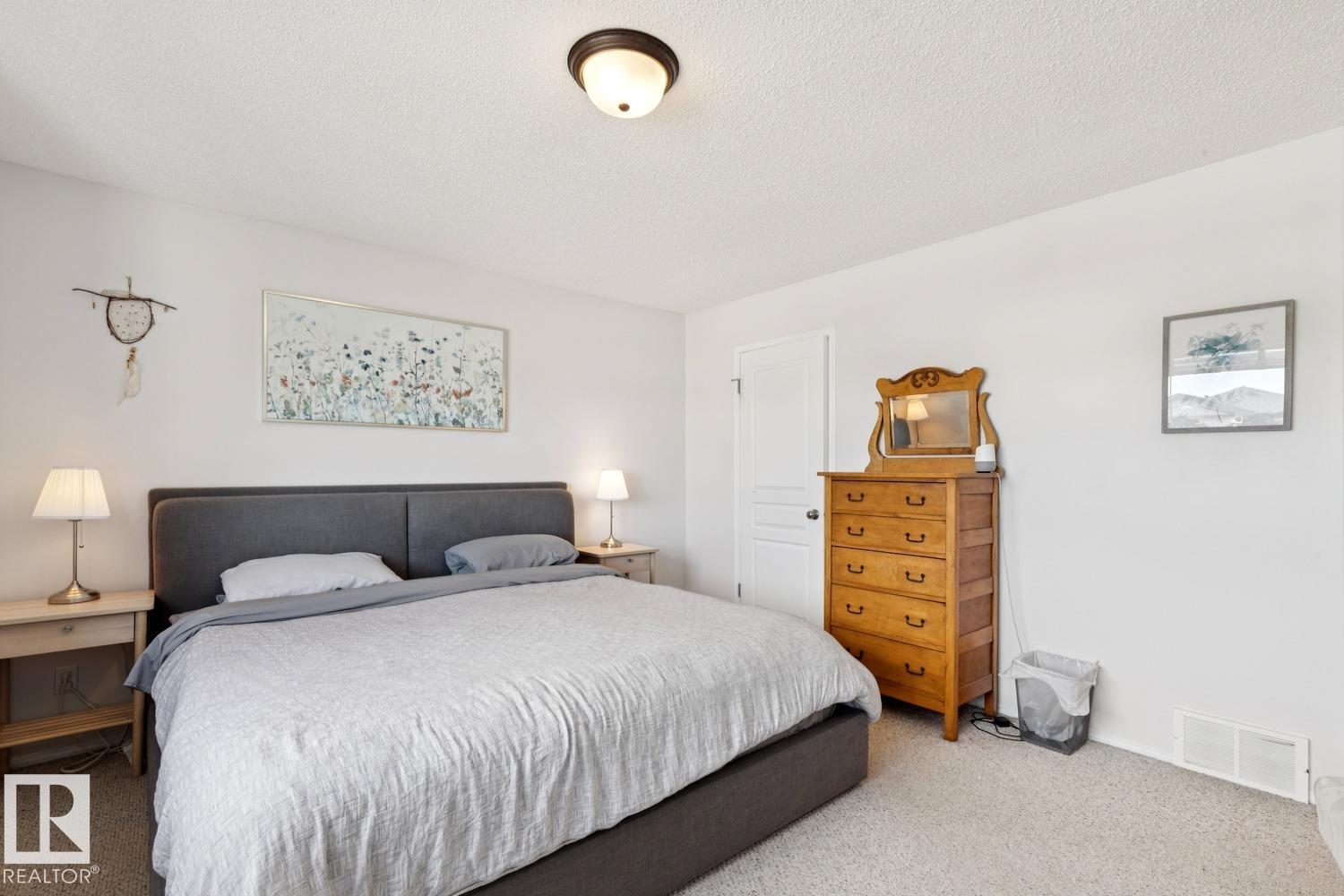 Photo 19 at 3219 30 Avenue NW, Silver Berry, Edmonton