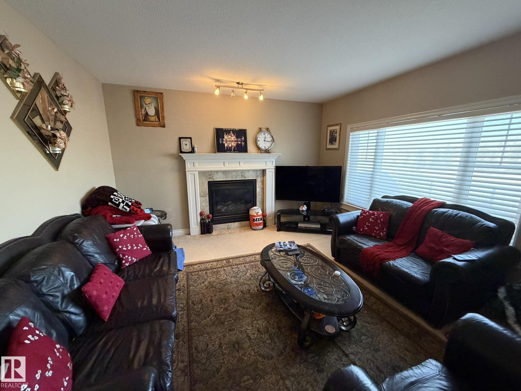 Photo 10 at 551 Stewart Crescent SW, Summerside, Edmonton