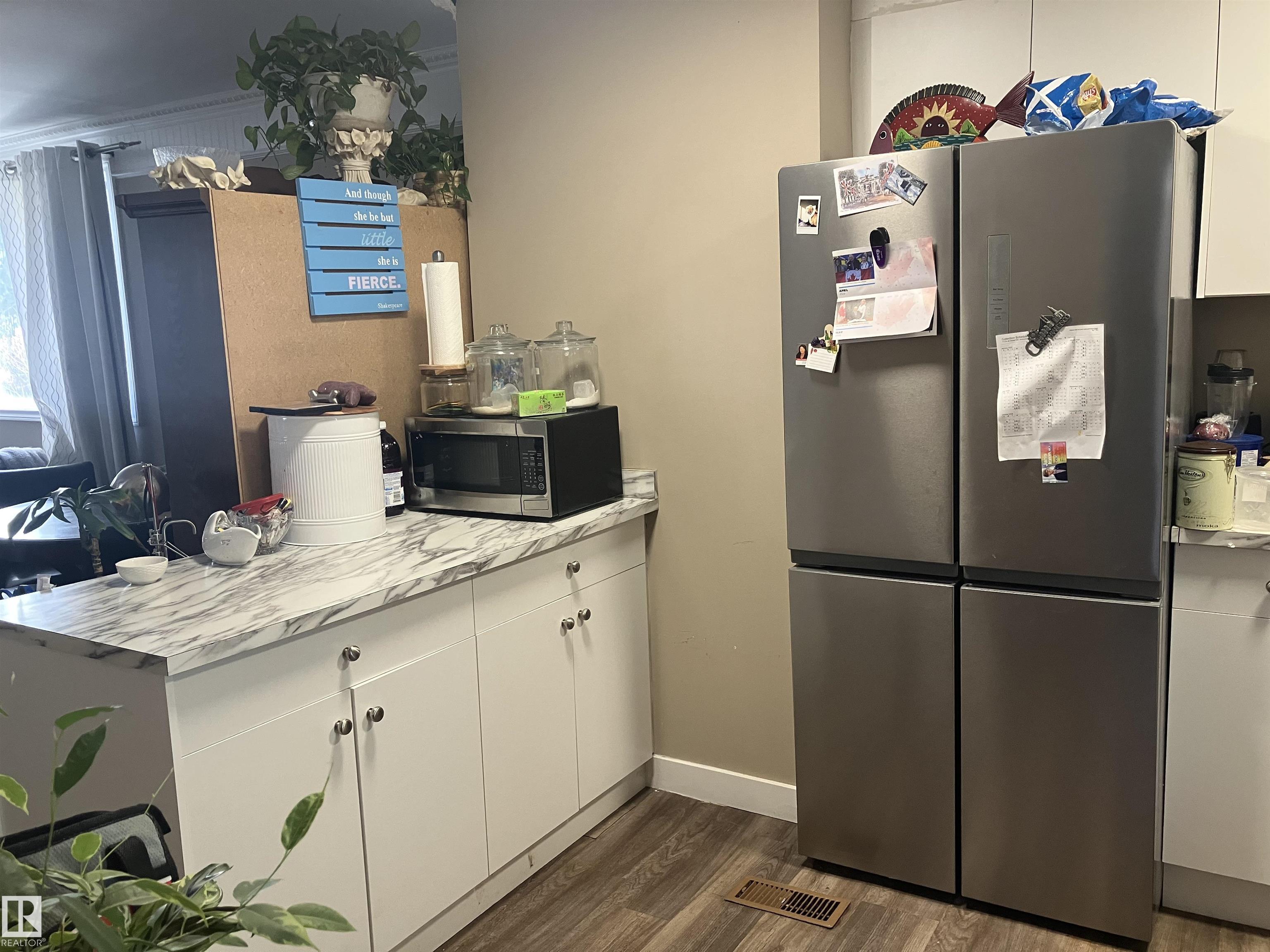 Photo 11 at 11724 88 Street NW, Parkdale, Edmonton