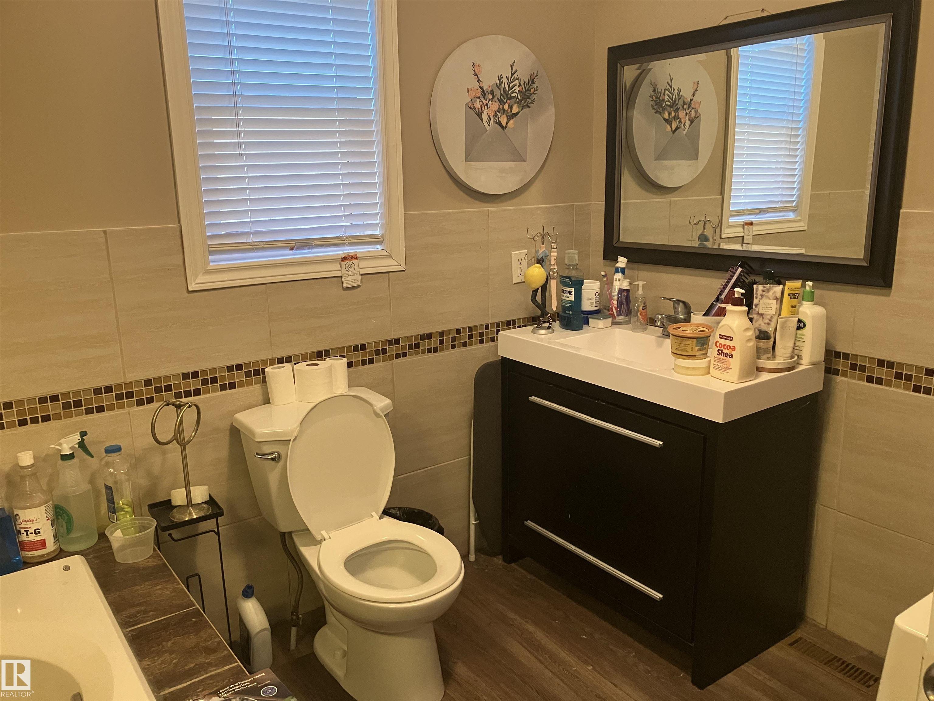 Photo 15 at 11724 88 Street NW, Parkdale, Edmonton