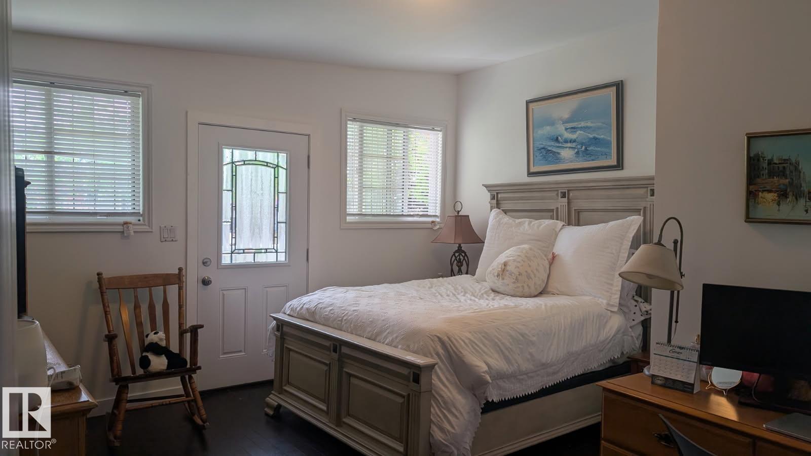 Photo 19 at 11724 88 Street NW, Parkdale, Edmonton