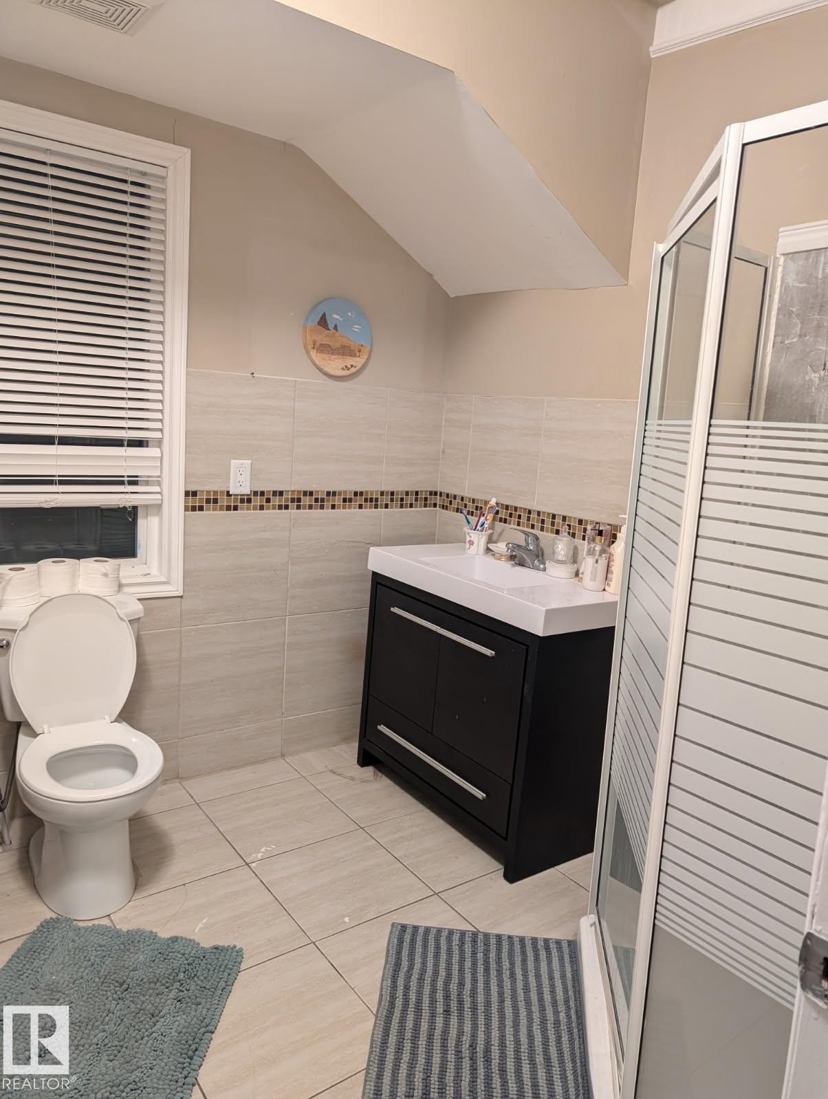 Photo 20 at 11724 88 Street NW, Parkdale, Edmonton