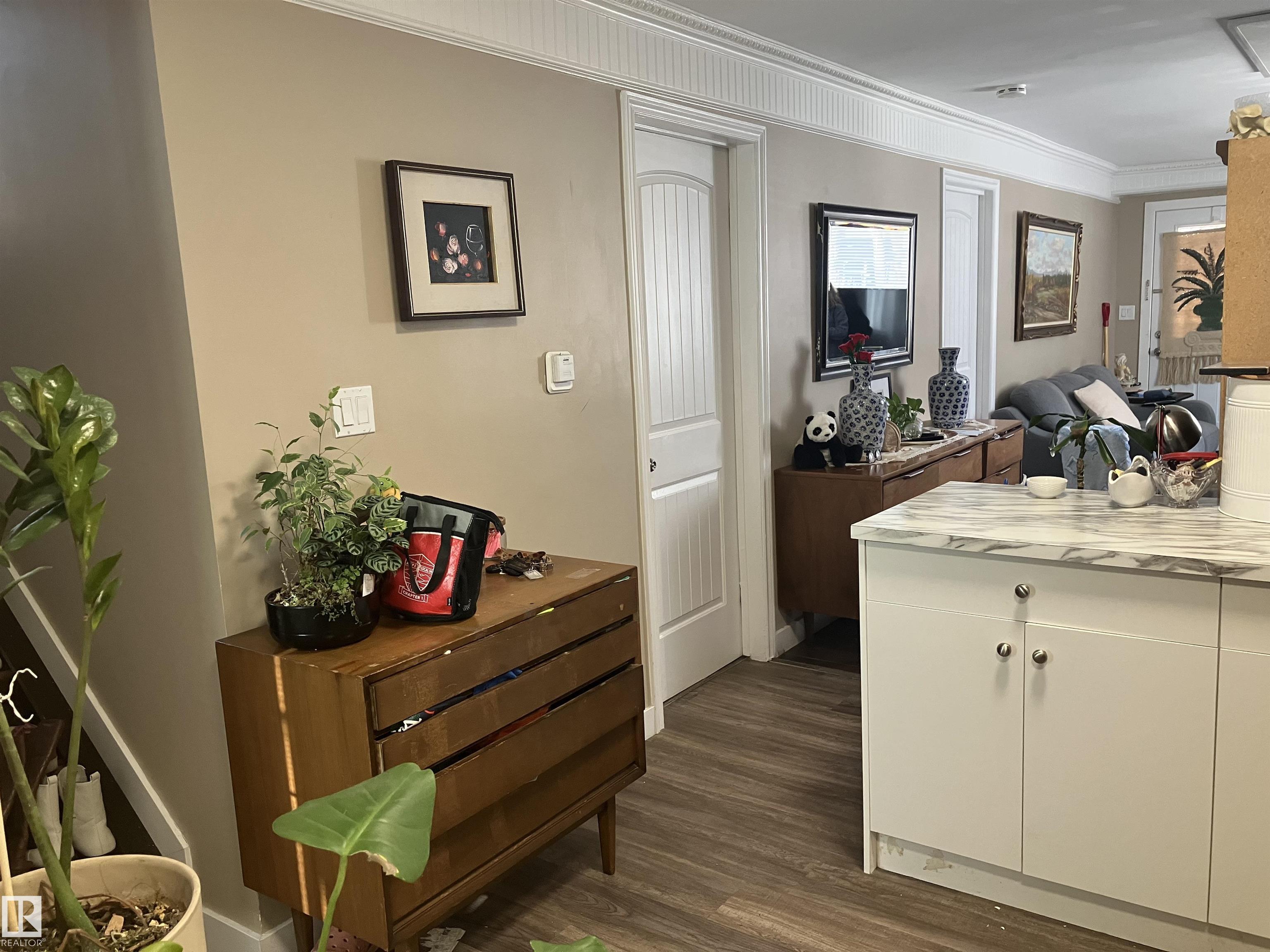 Photo 10 at 11724 88 Street NW, Parkdale, Edmonton