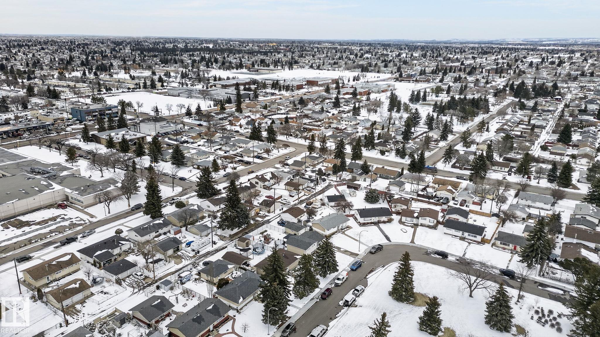 Photo 23 at 9112 130 Avenue NW, Killarney, Edmonton