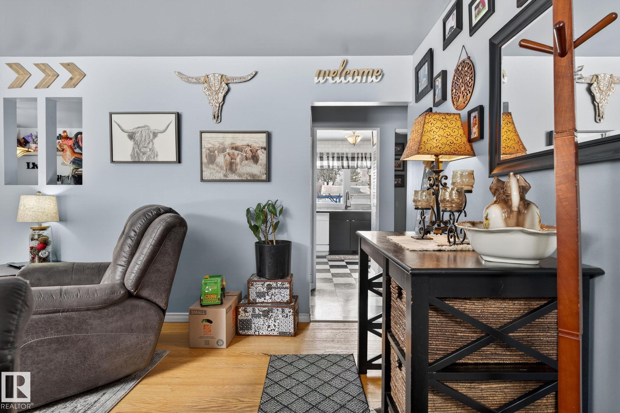 Photo 25 at 9112 130 Avenue NW, Killarney, Edmonton