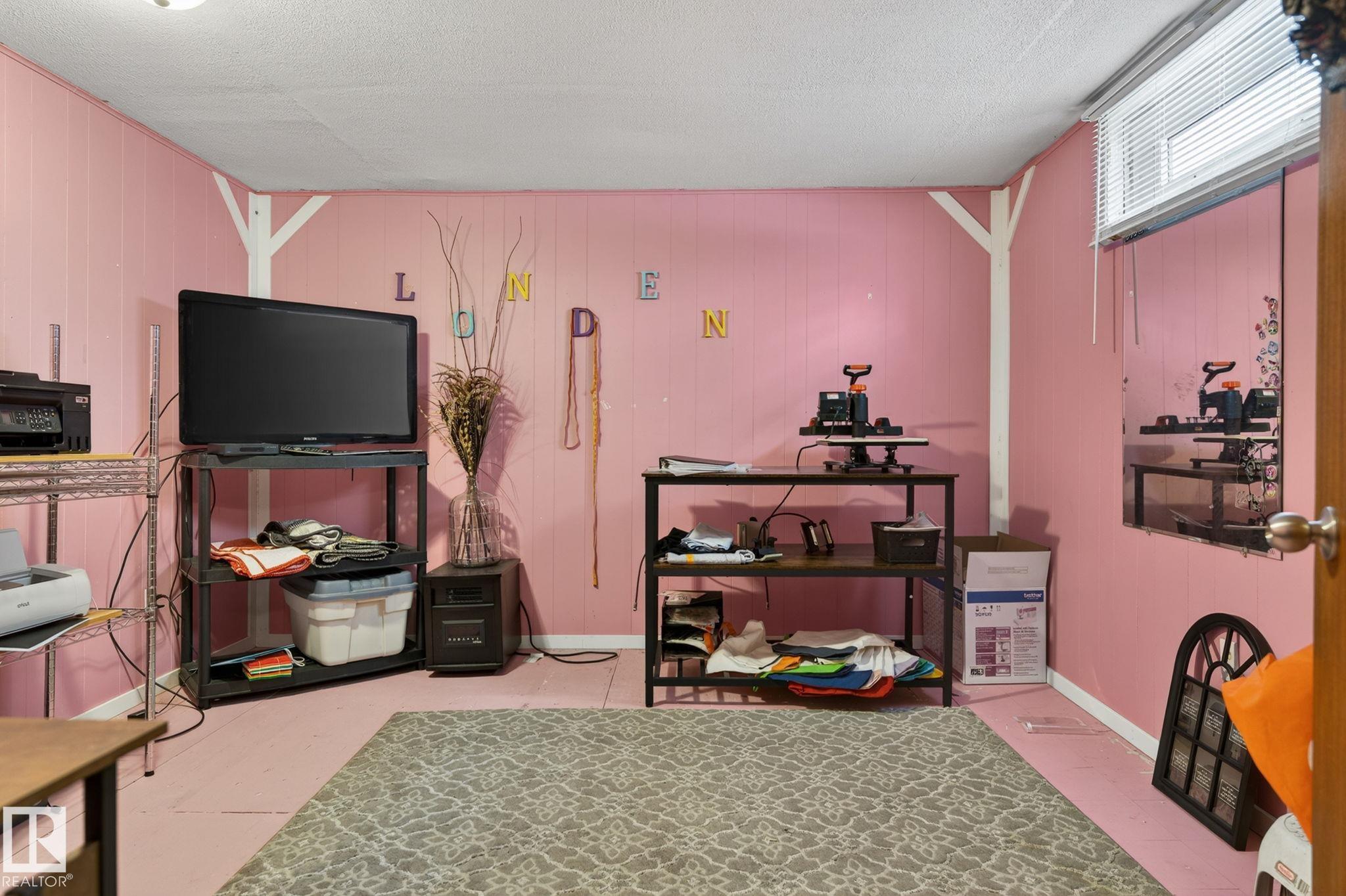 Photo 44 at 9112 130 Avenue NW, Killarney, Edmonton