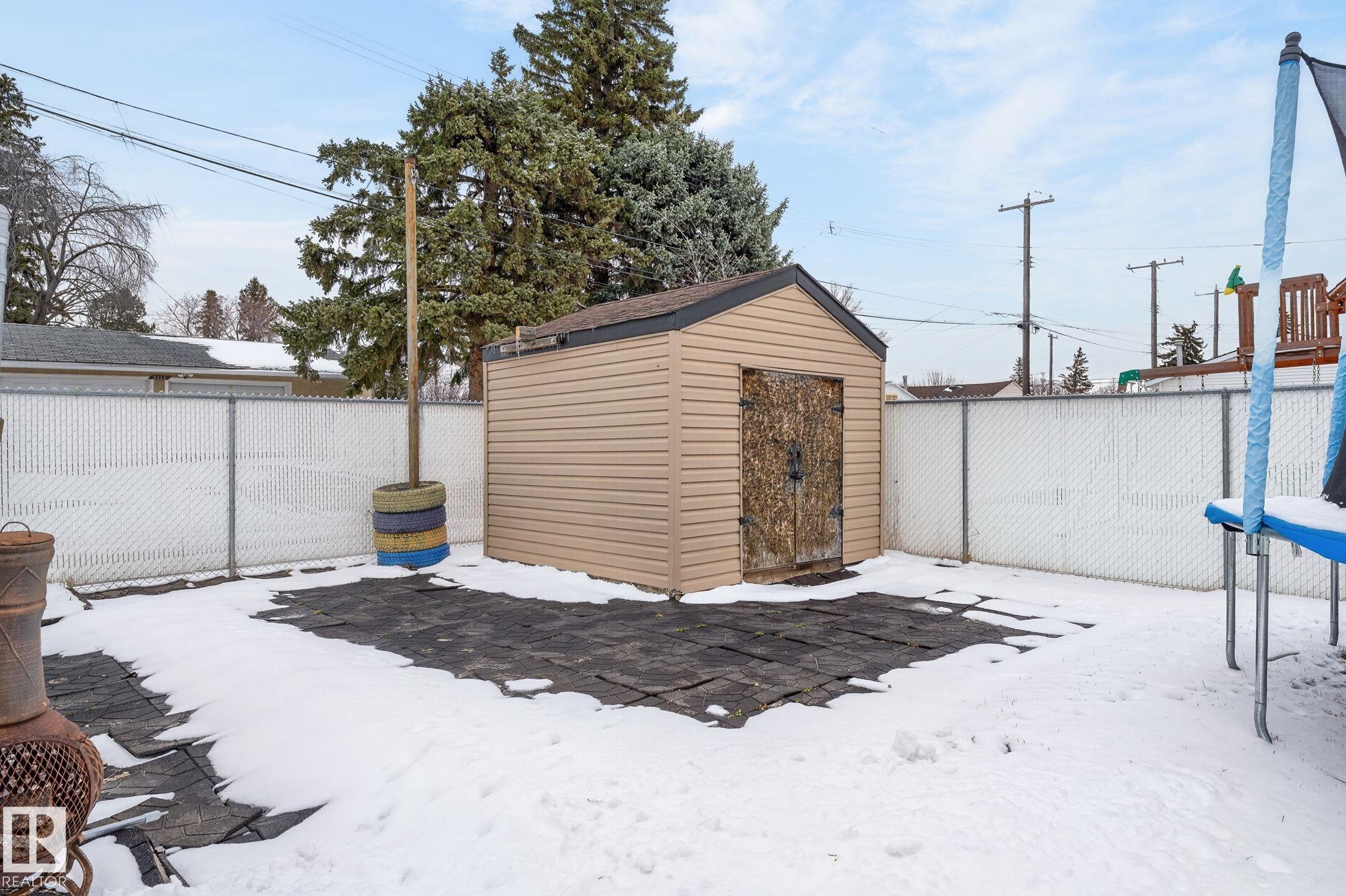 Photo 9 at 9112 130 Avenue NW, Killarney, Edmonton