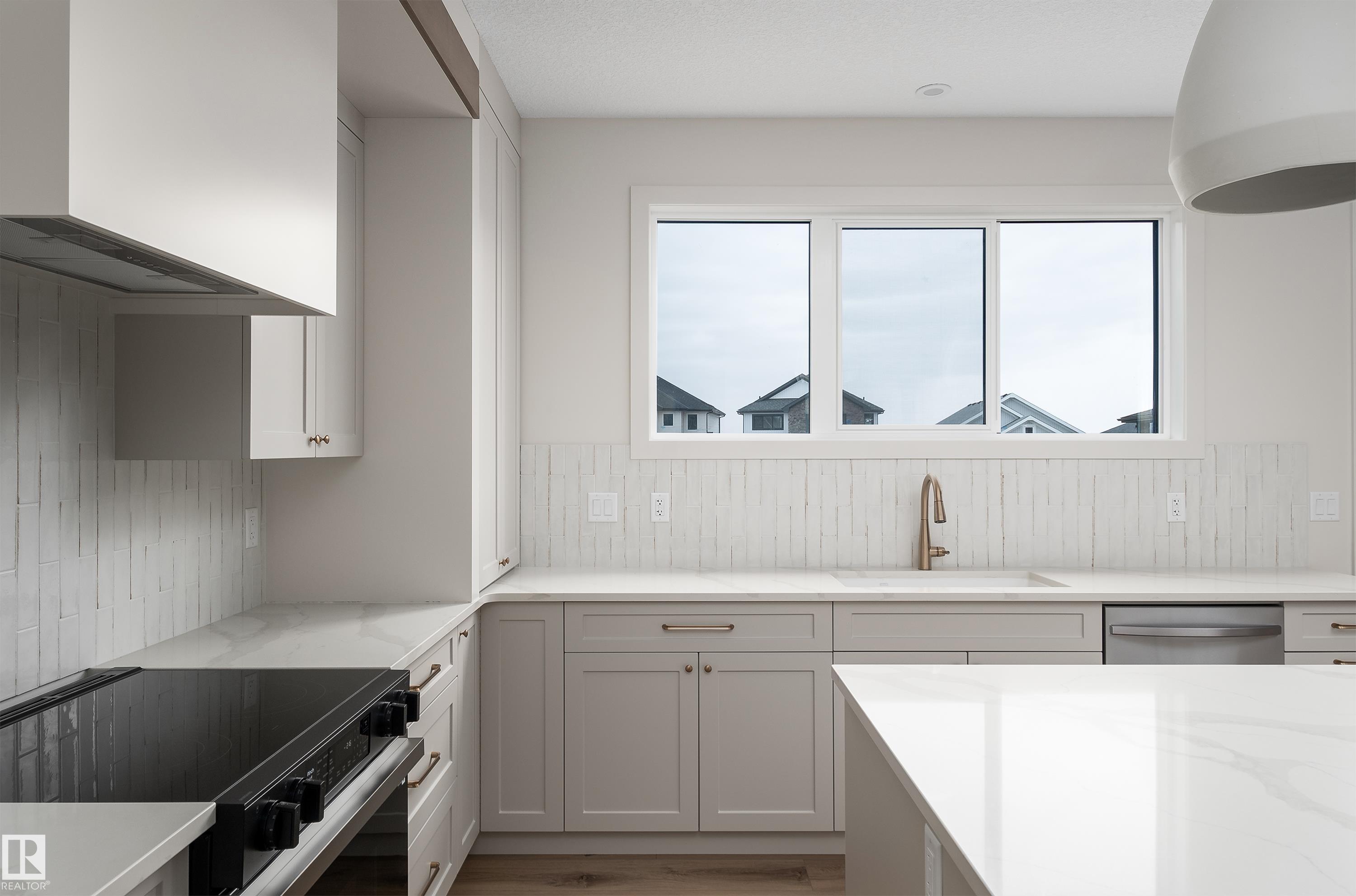 Photo 15 at 8 Darby Crescent, Deer Park, Spruce Grove